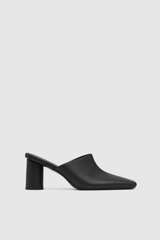 Clog Cylinder Heel - Black made by St. Agni