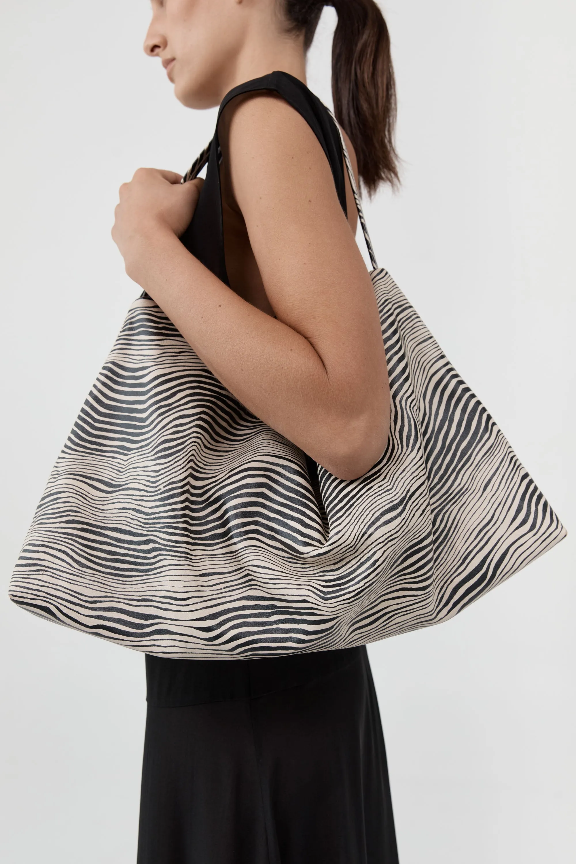 PRE-ORDER: Savannah Hobo Bag - Savannah sold by St. Agni product image thumbnail 4