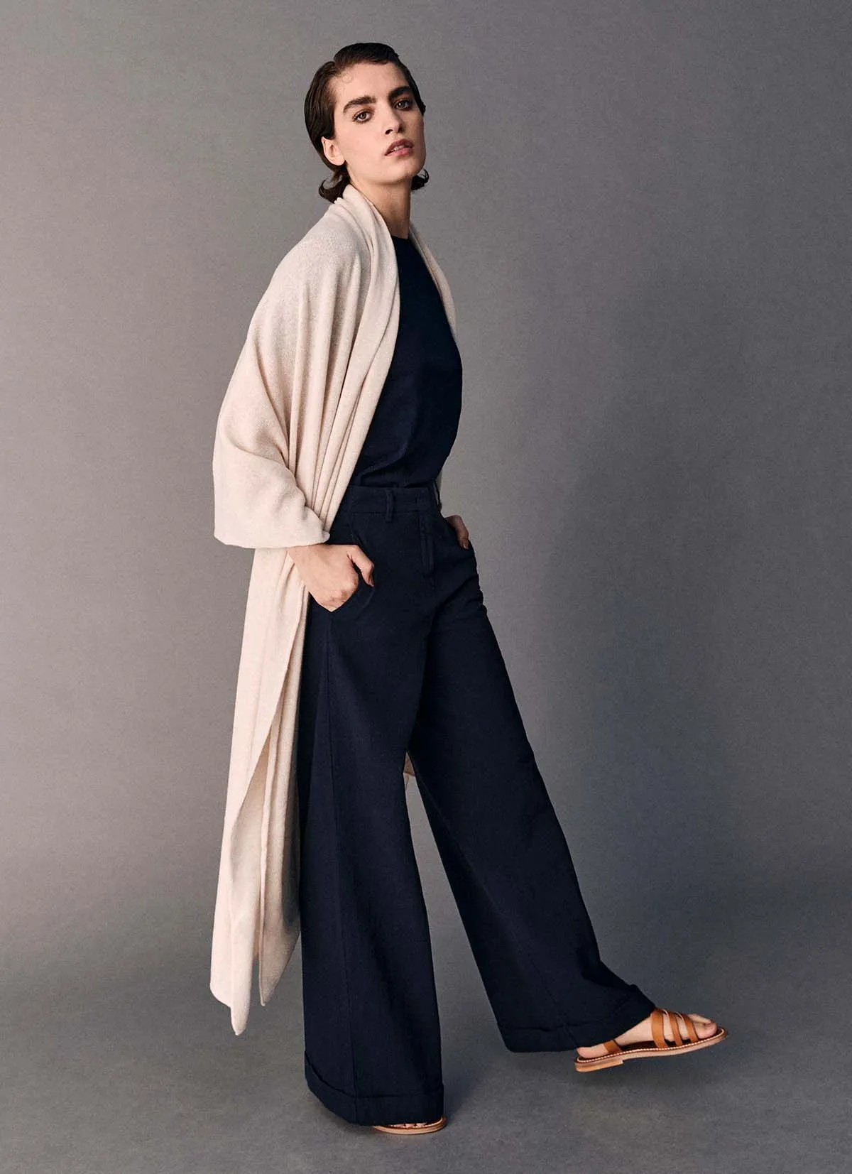 Calvert Luxury Wrap sold by Hawico product image thumbnail 4