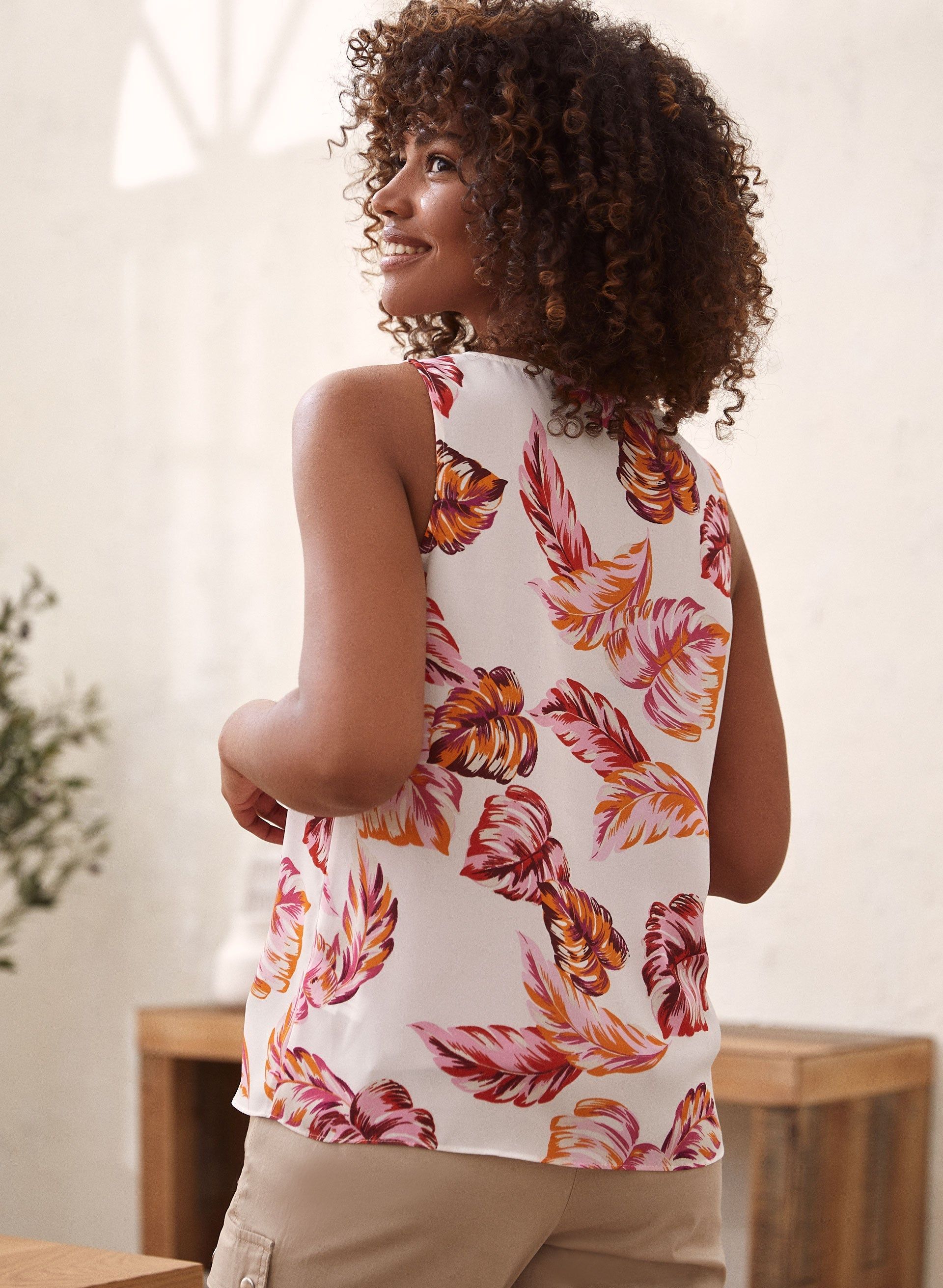 Palm Leaf Print Sleeveless Blouse sold by Laura product image thumbnail 4