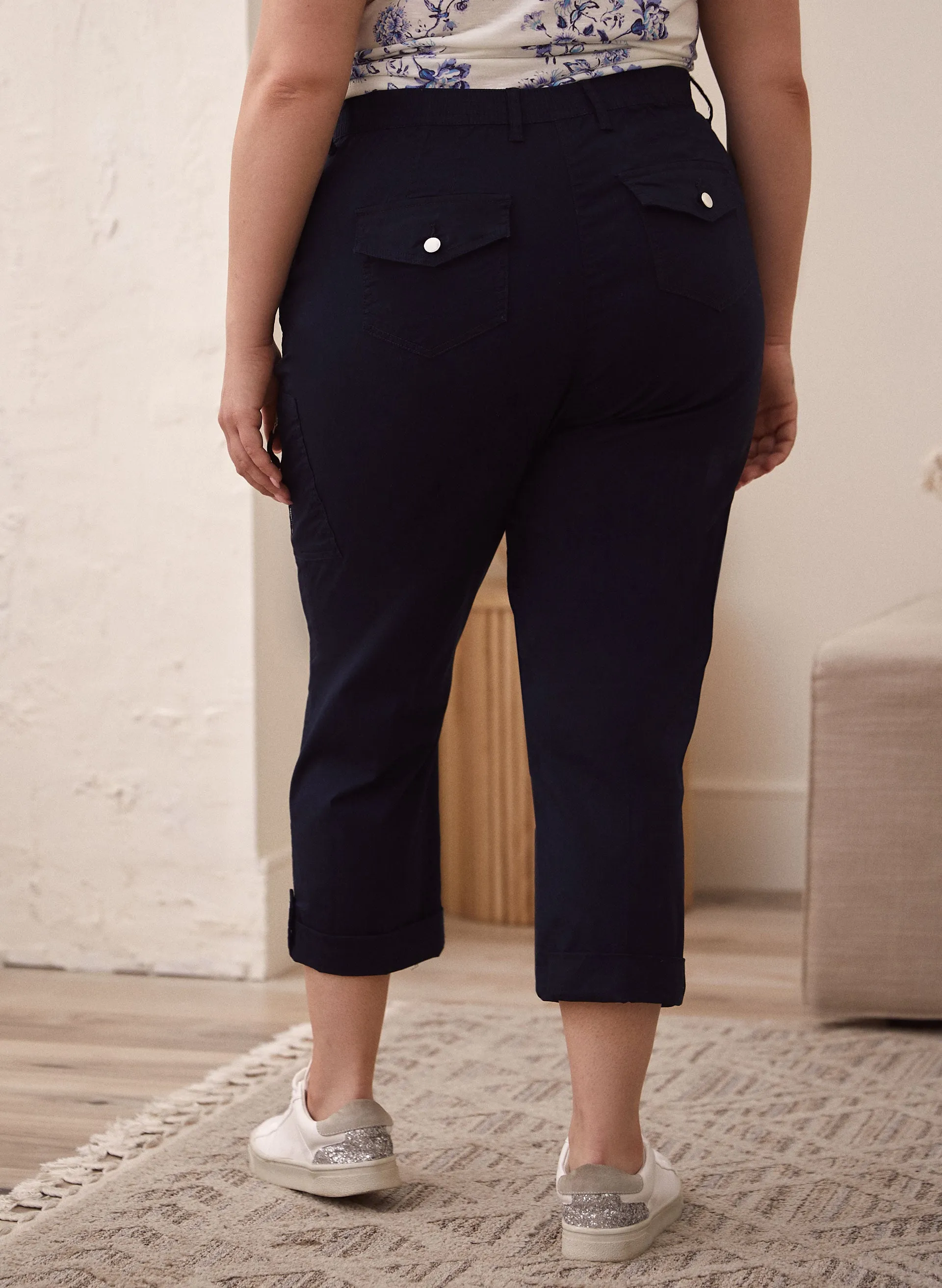 Zipper Detail Cargo Capris sold by Laura product image thumbnail 5