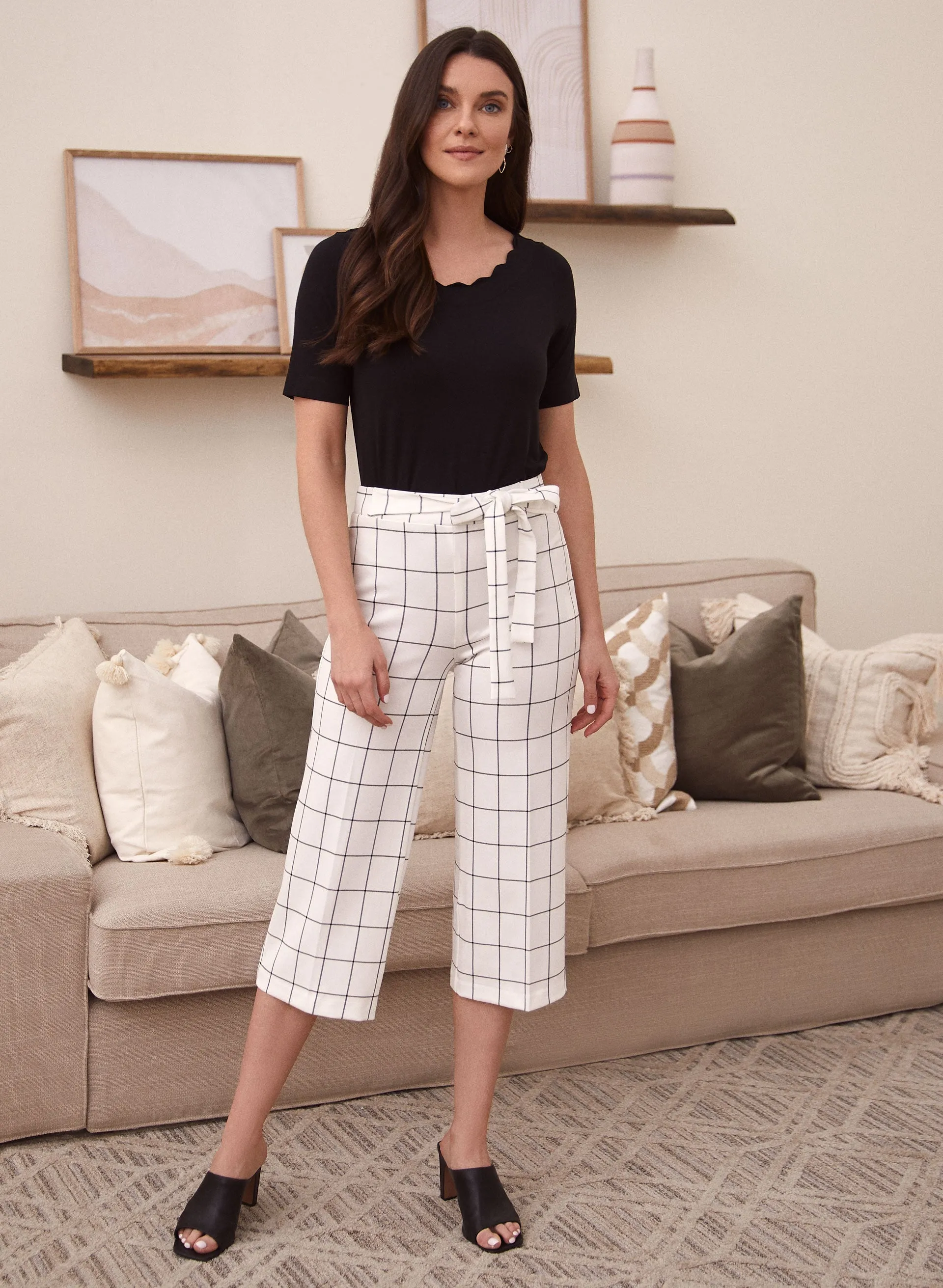 Scalloped Neck Tee sold by Laura product image thumbnail 4