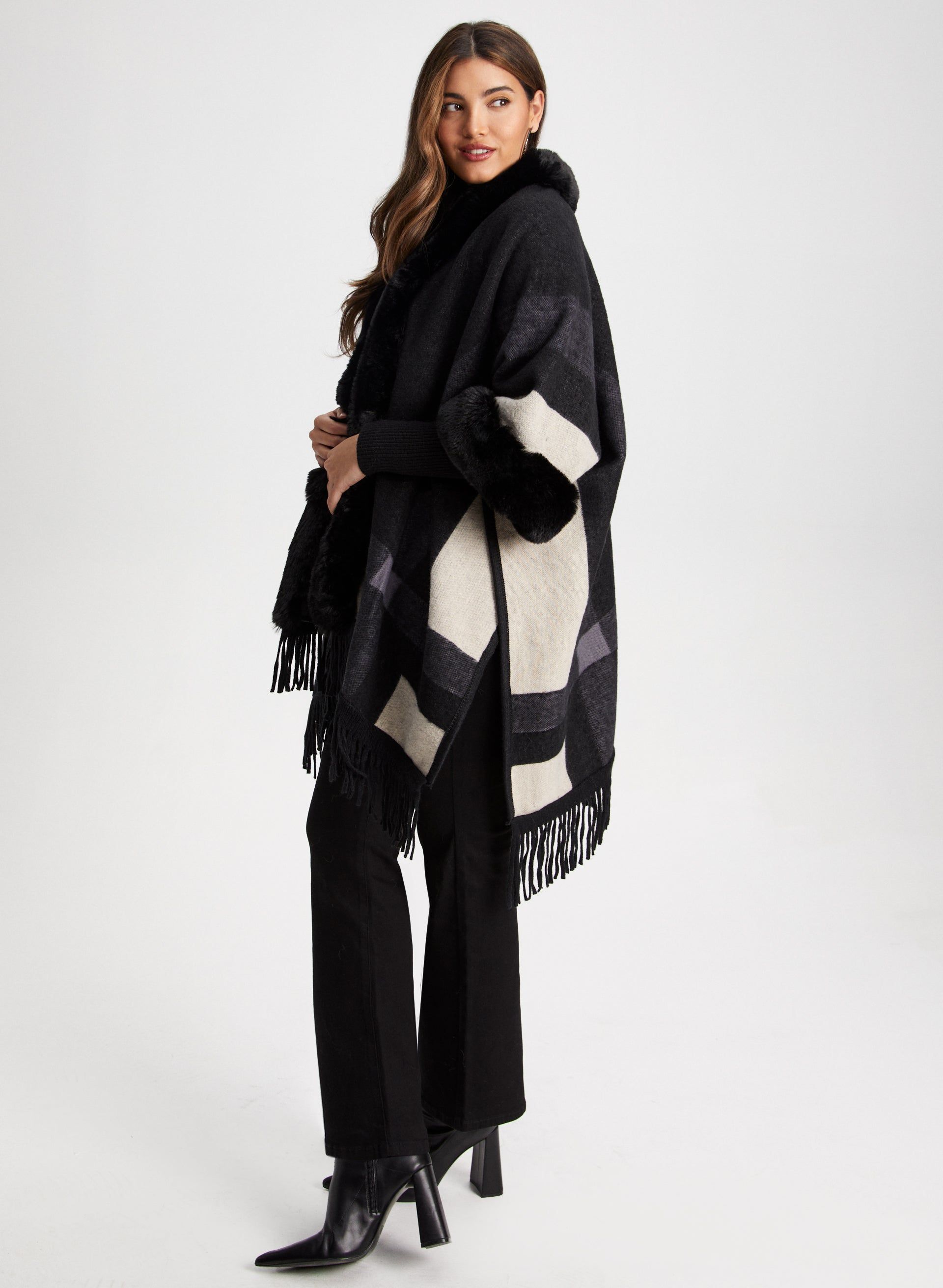 Faux-Fur & Plaid Poncho sold by Laura product image thumbnail 3