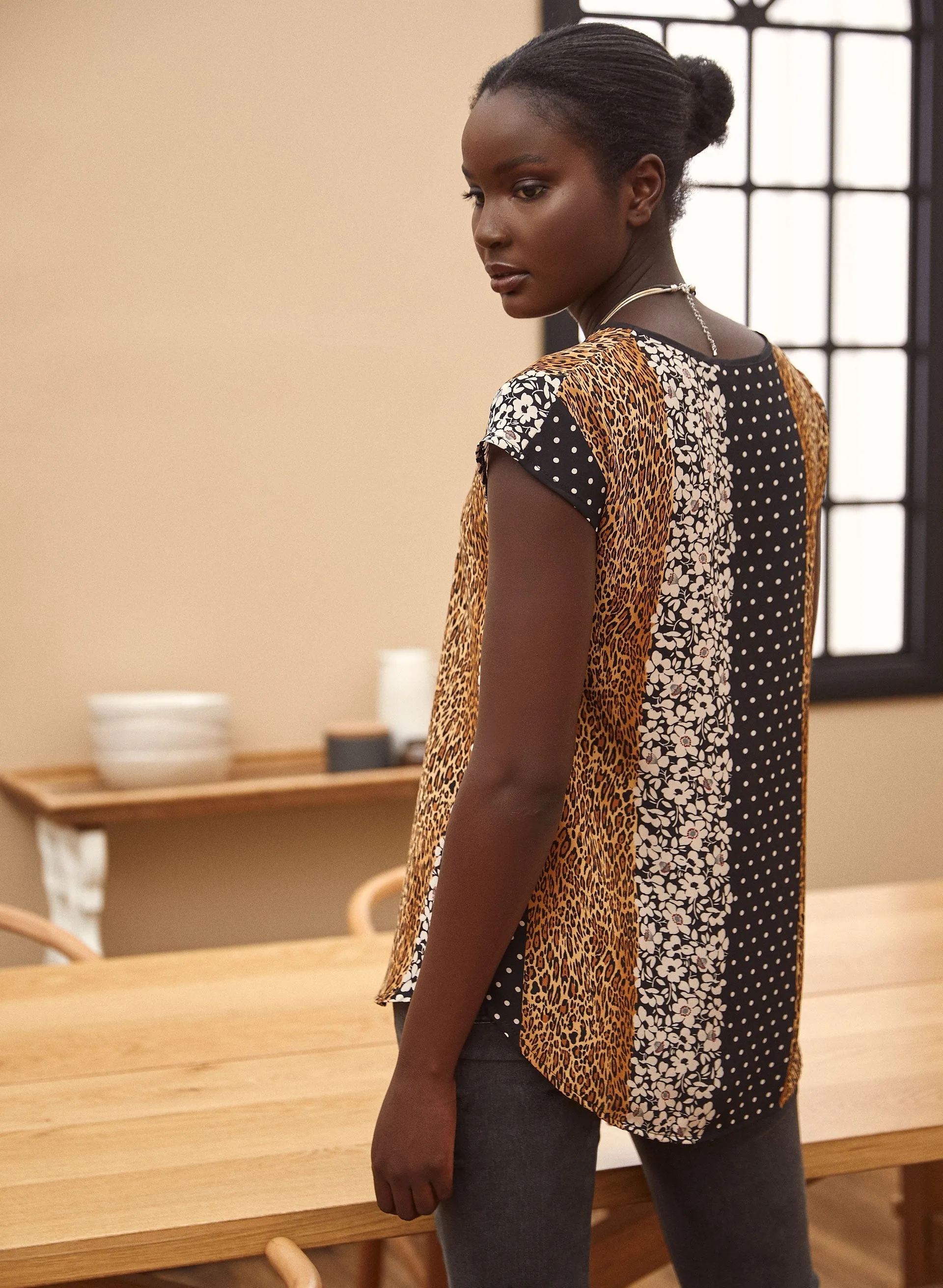 V-Neck Animal Print Top sold by Laura product image thumbnail 3