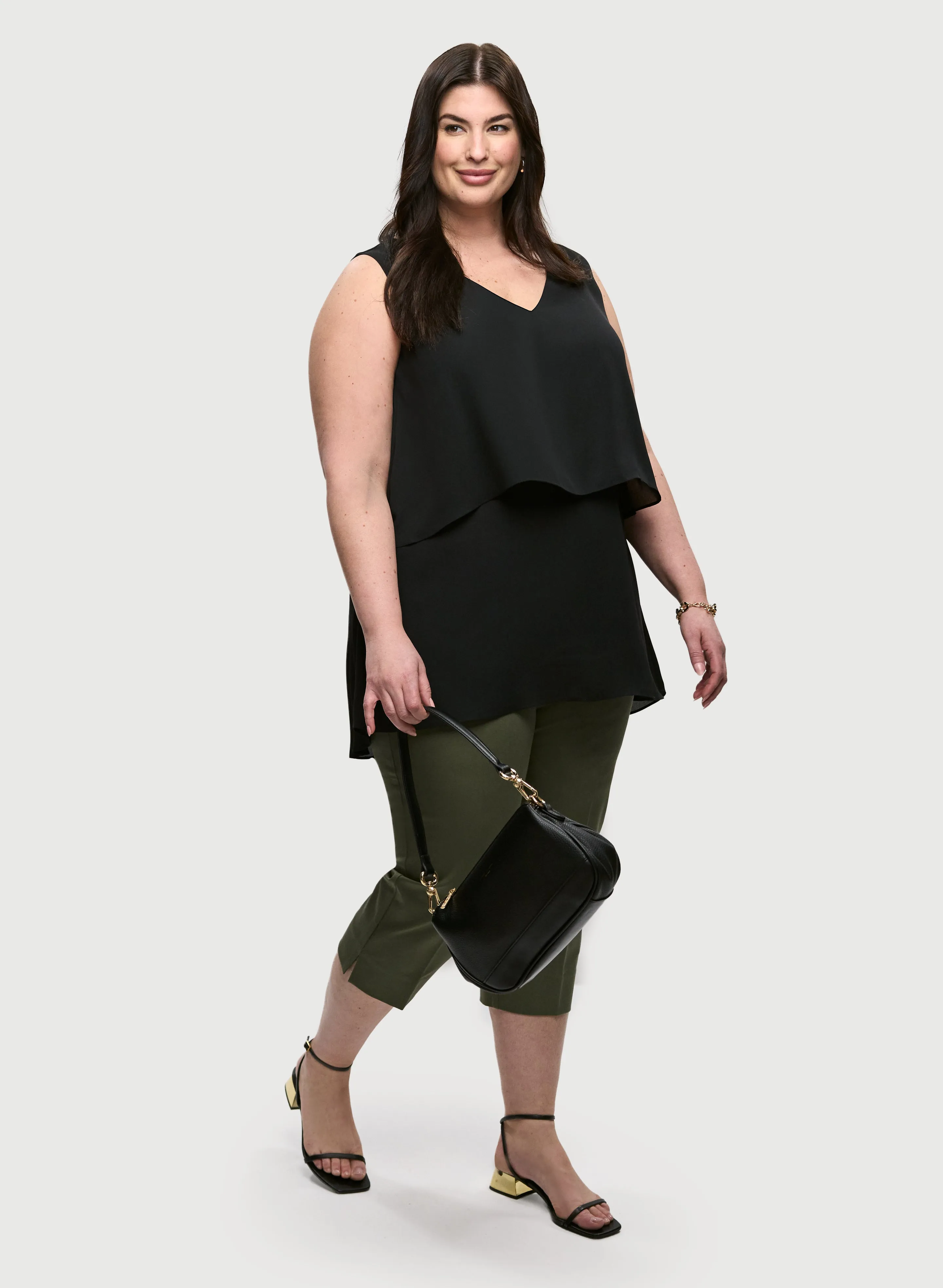 Sleeveless Blouse & Slim Leg Capris sold by Laura