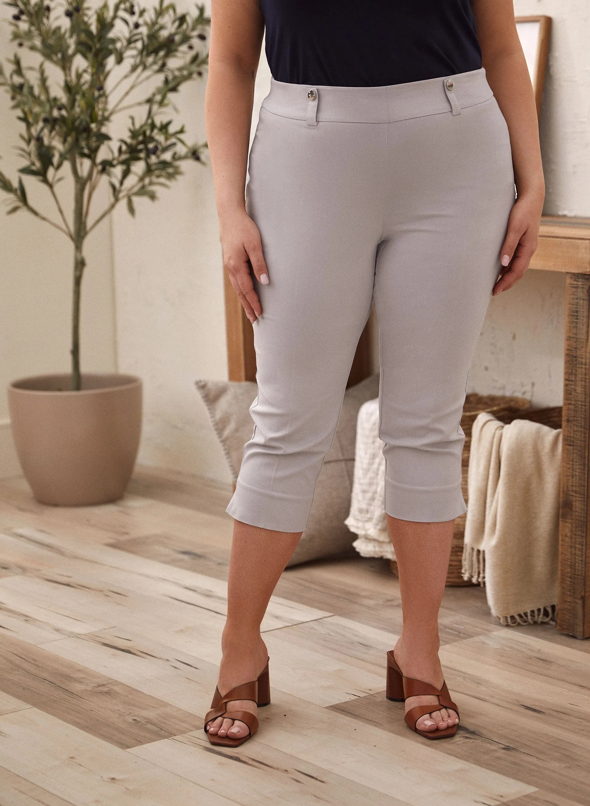 Pull-On Capris sold by Laura