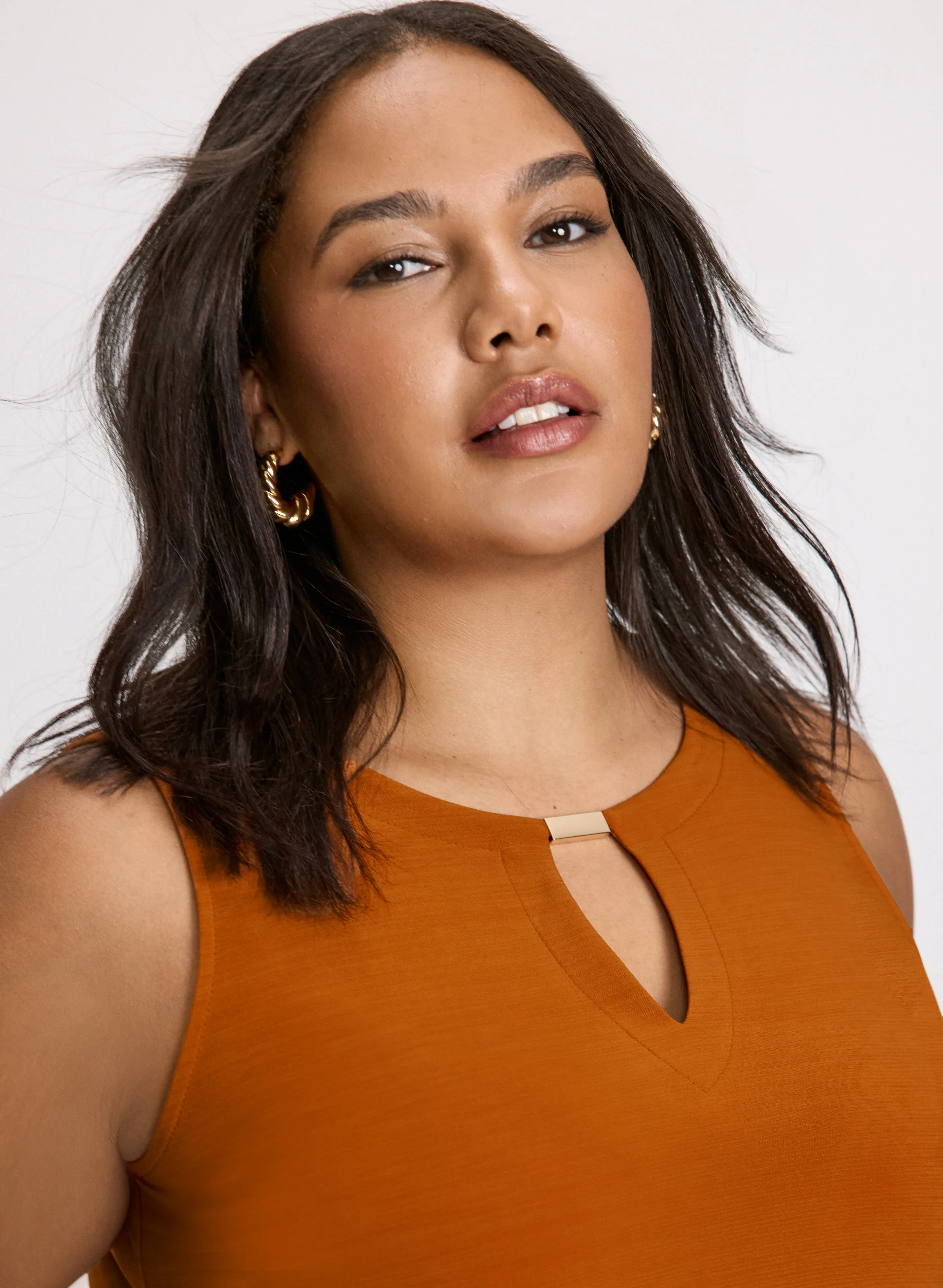 Keyhole Detail Sleeveless Top sold by Laura product image thumbnail 2