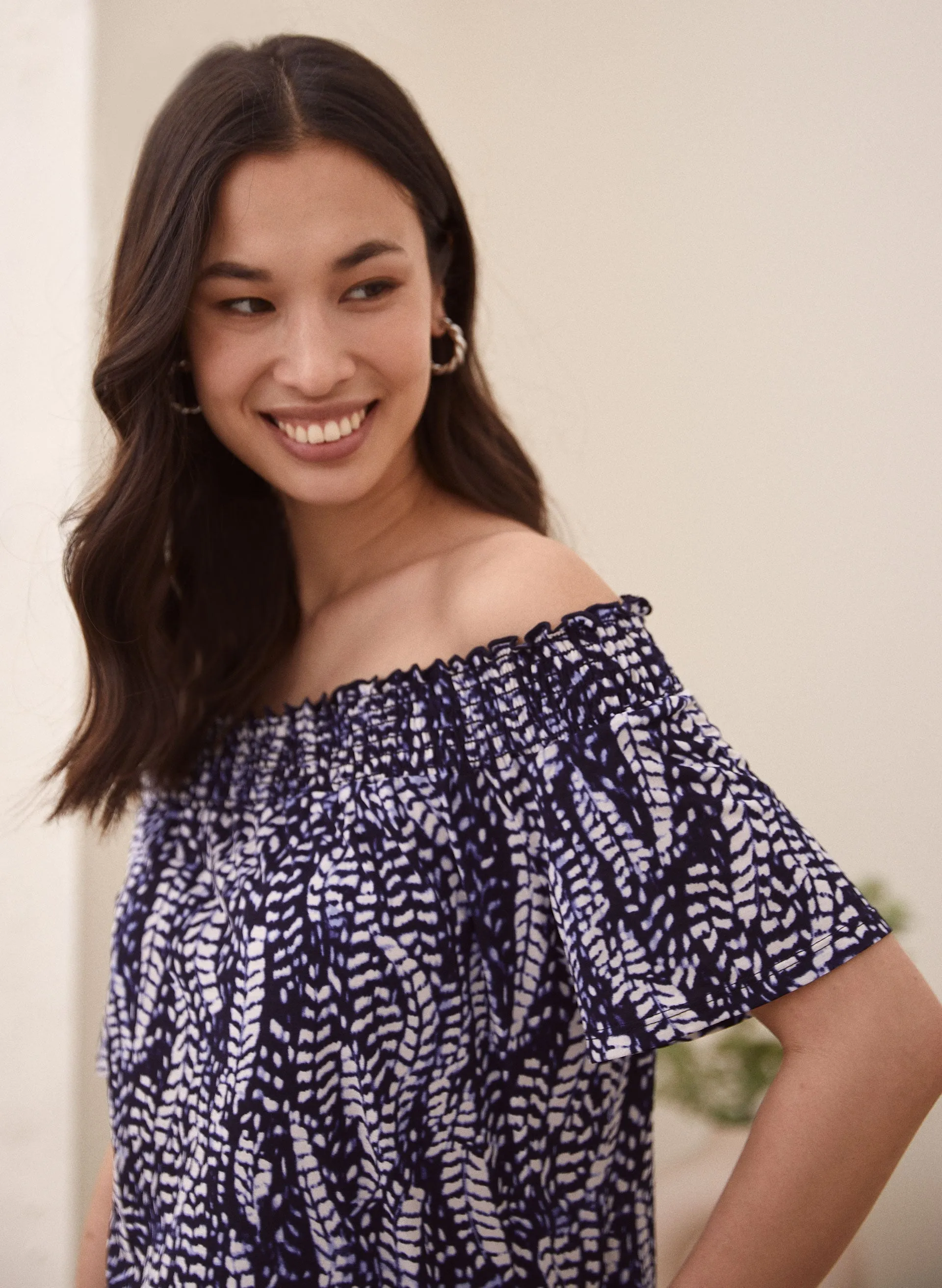 Feather Print Top sold by Laura product image thumbnail 2