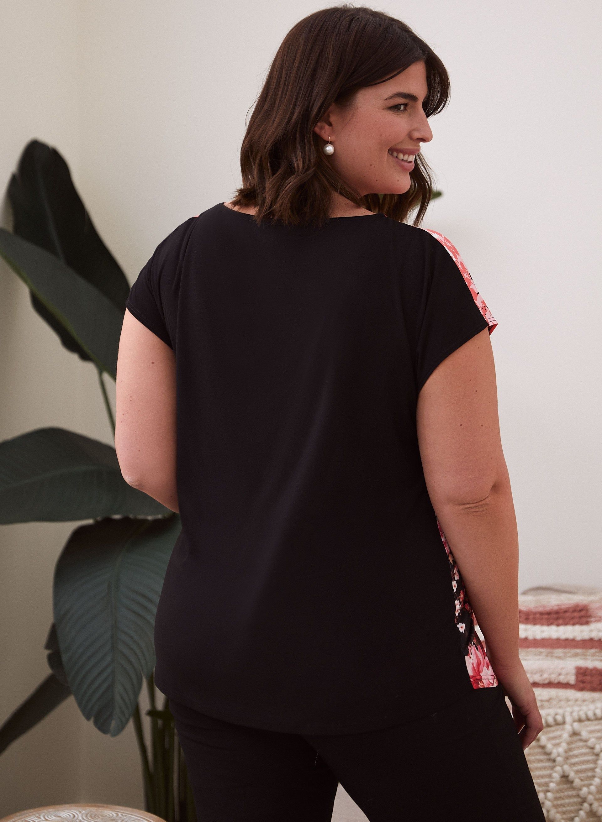 Floral Print Short Sleeve Top sold by Laura product image thumbnail 4