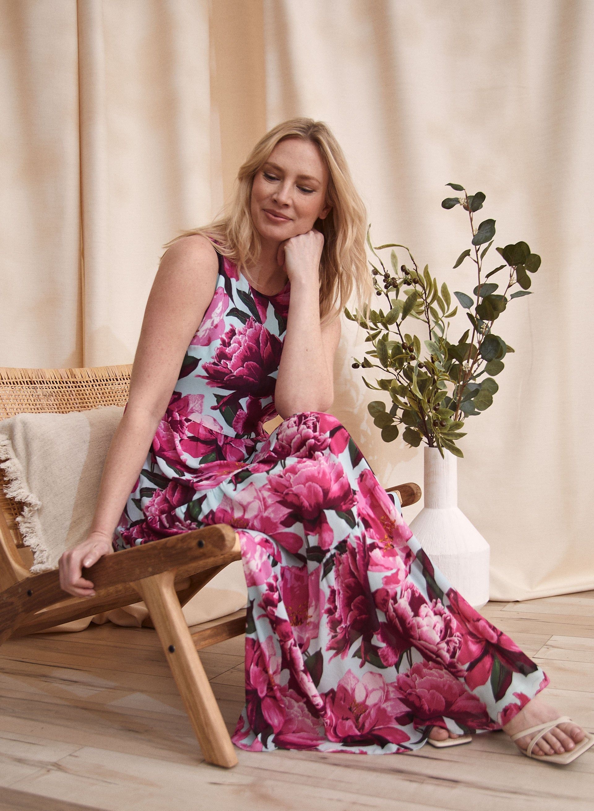 Floral Print Chiffon Maxi Dress sold by Laura product image thumbnail 5