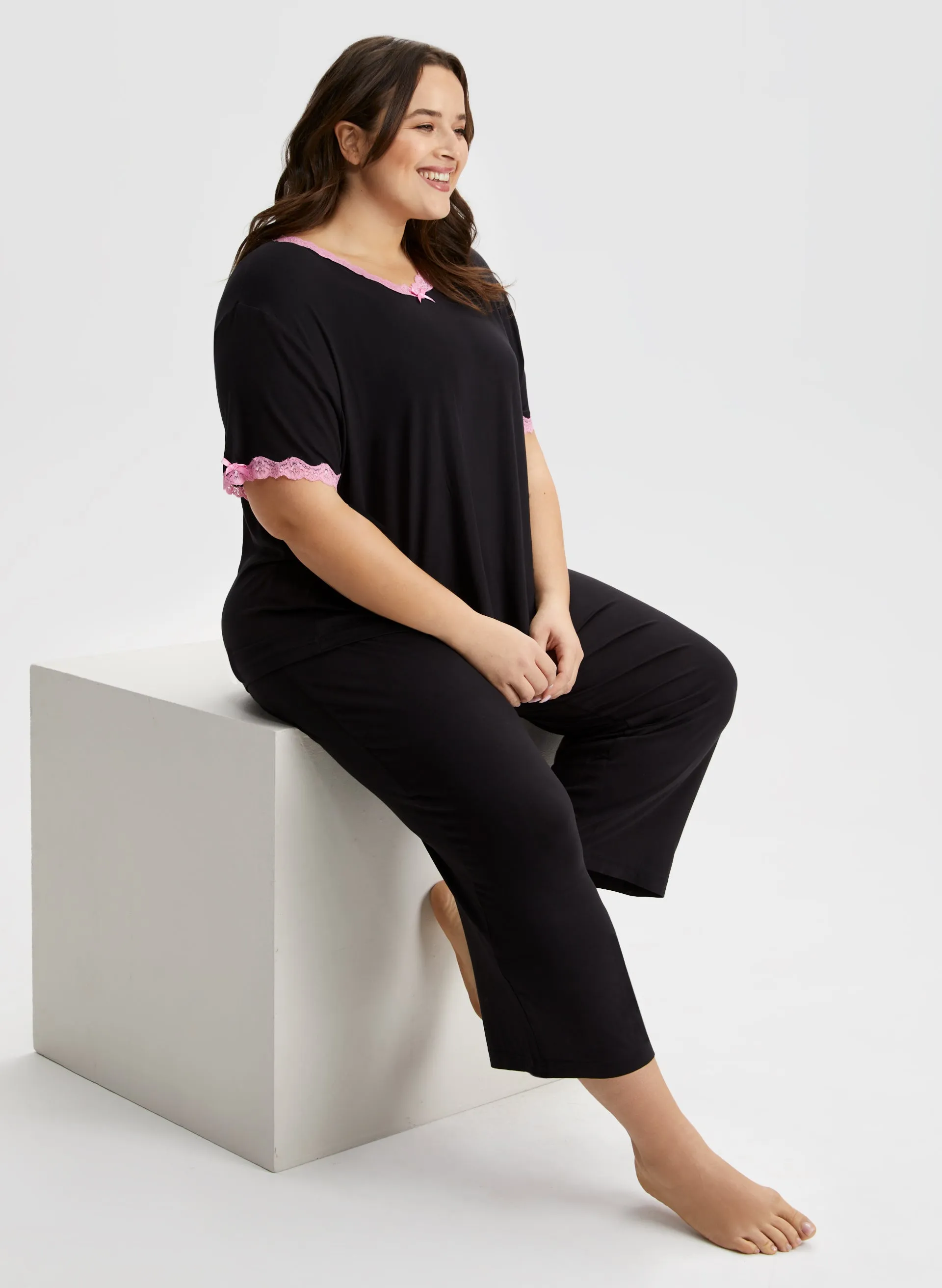 Lace Trim Pyjama Set sold by Laura product image thumbnail 3