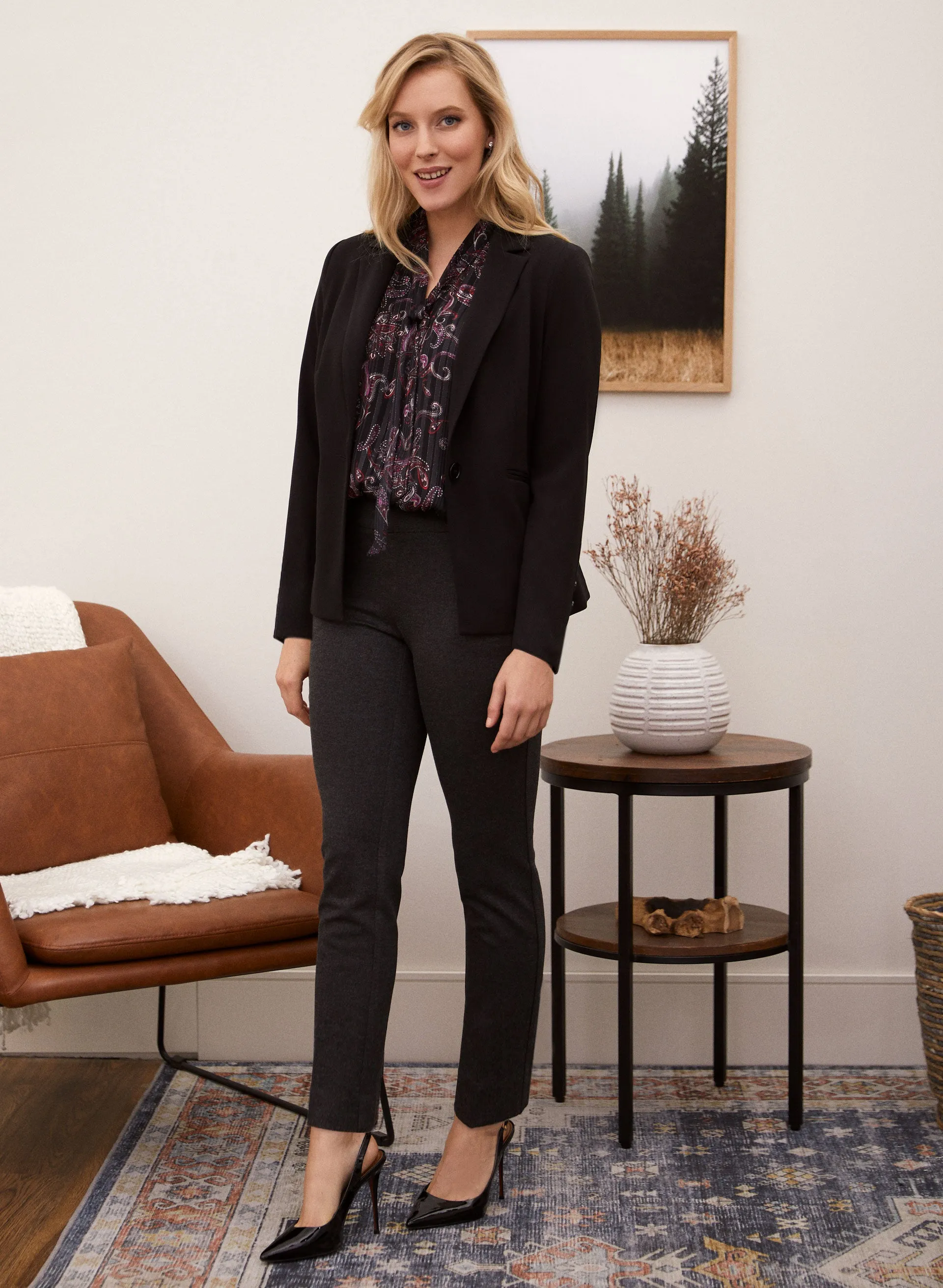 One-Button Notch Collar Jacket sold by Laura product image thumbnail 3