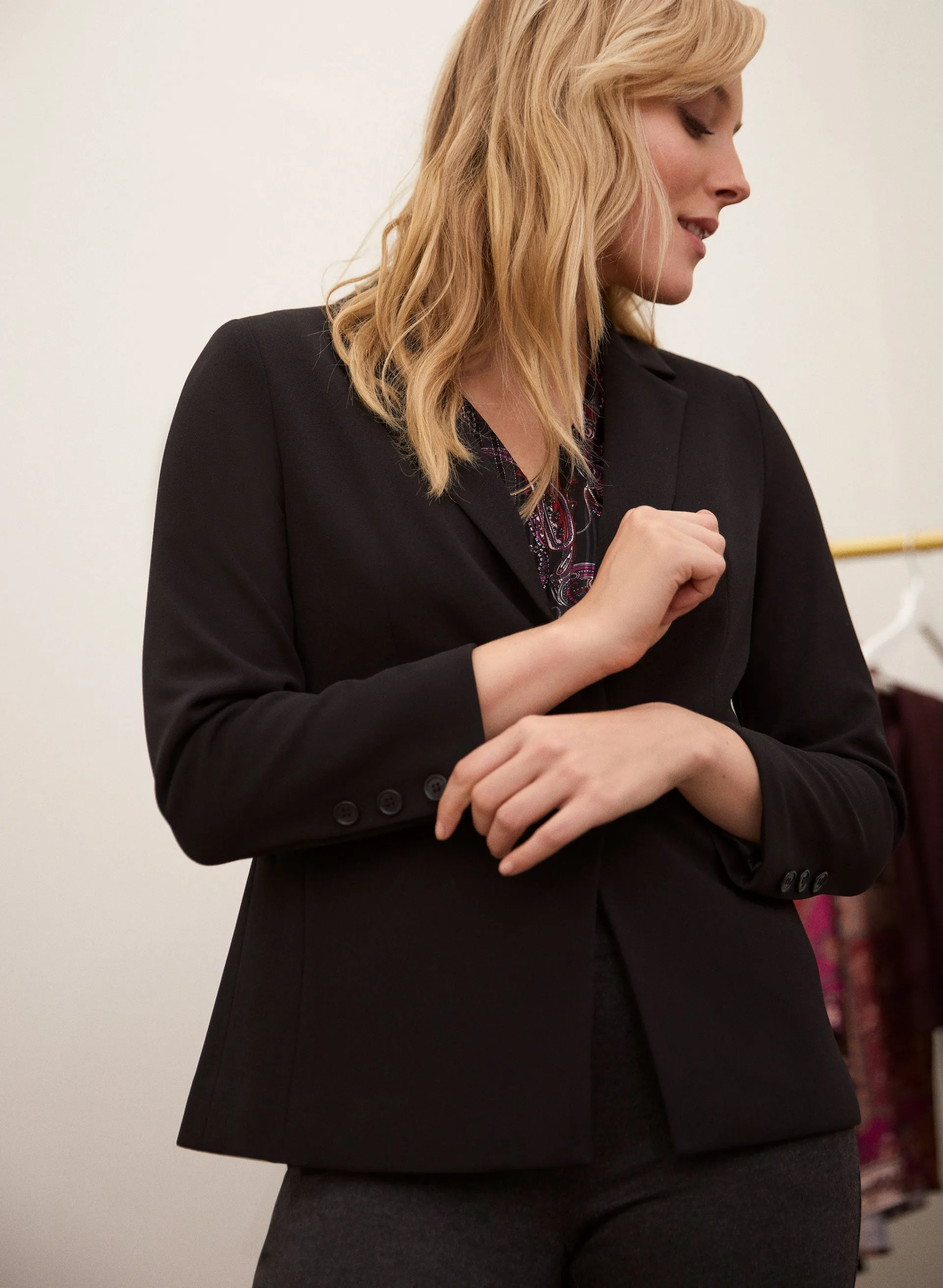 One-Button Notch Collar Jacket sold by Laura product image thumbnail 4