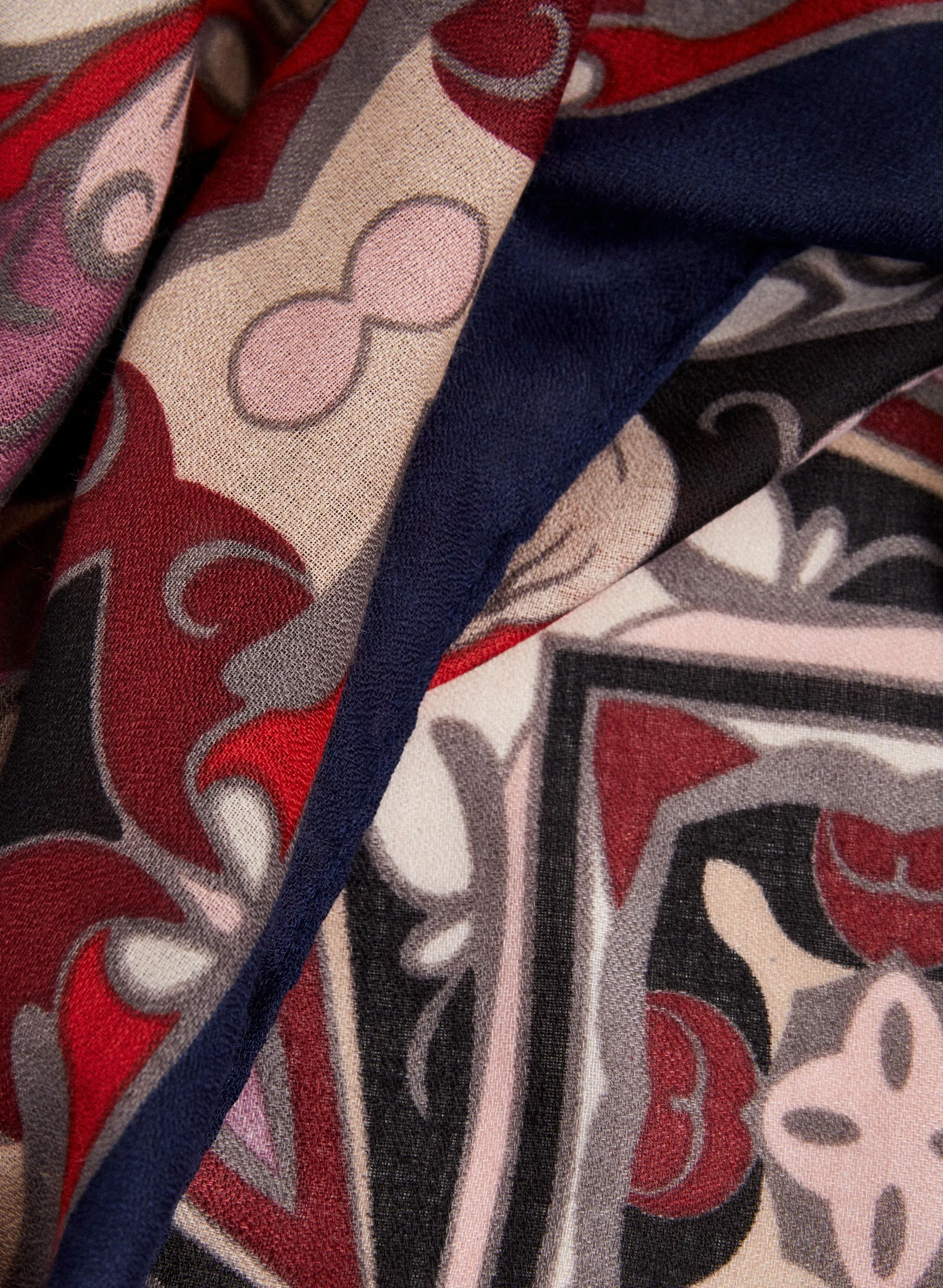 Abstract Print Scarf sold by Laura product image thumbnail 2