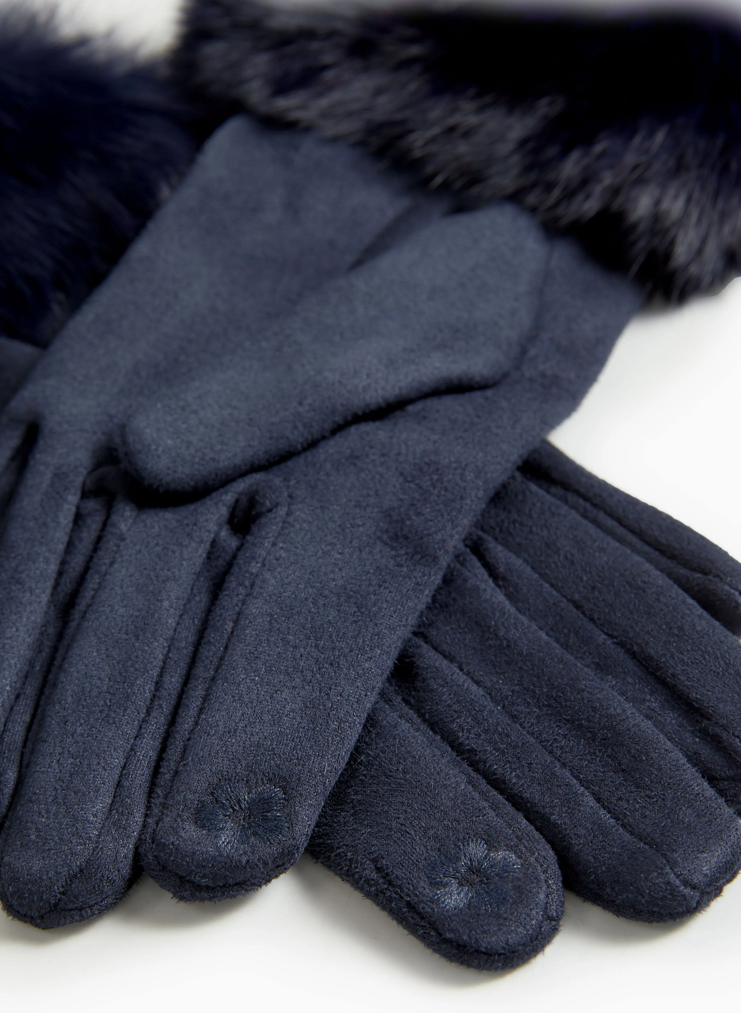 Genuine Fur Cuff Gloves sold by Laura product image thumbnail 2