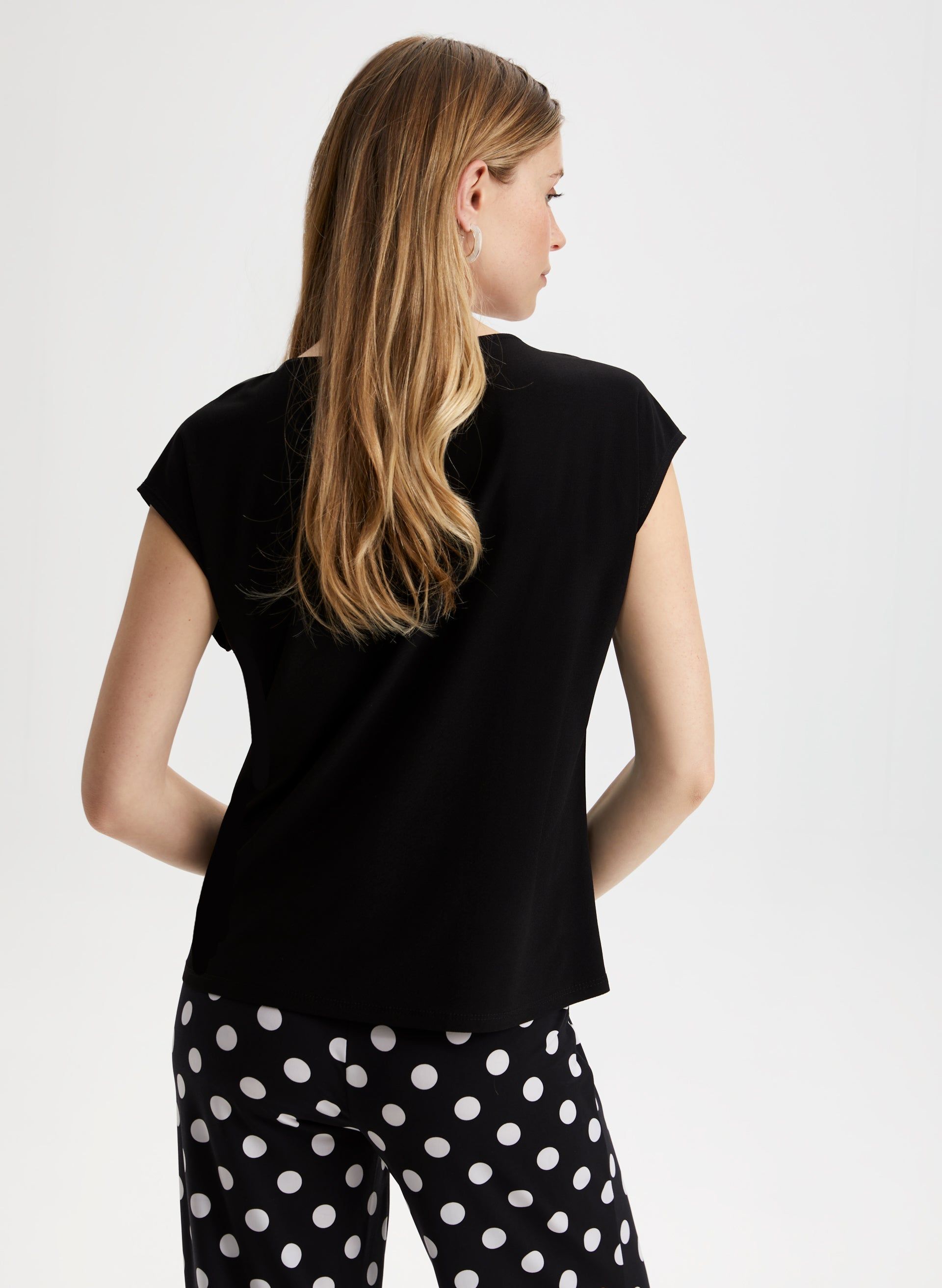 Button Detail Top sold by Laura product image thumbnail 2