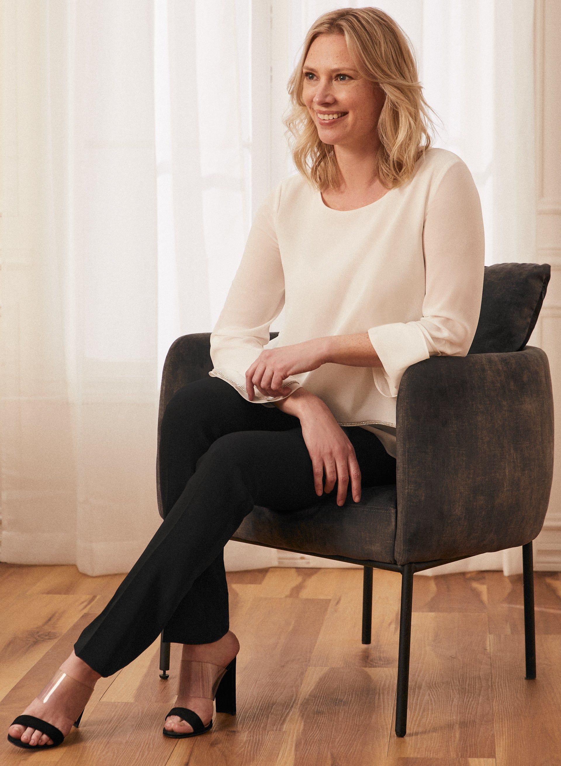 Louben - Pleated Straight Leg Pants sold by Laura product image thumbnail 3