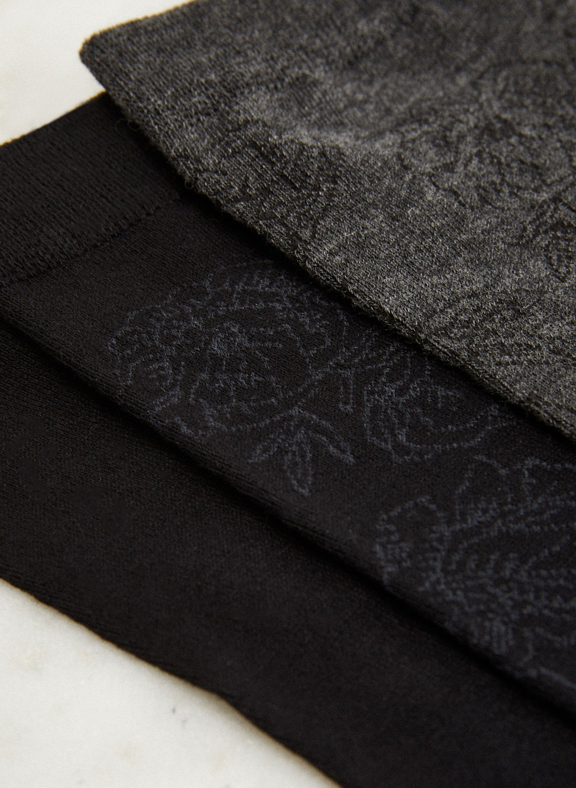 Bamboo Crew Socks 3-Pack sold by Laura