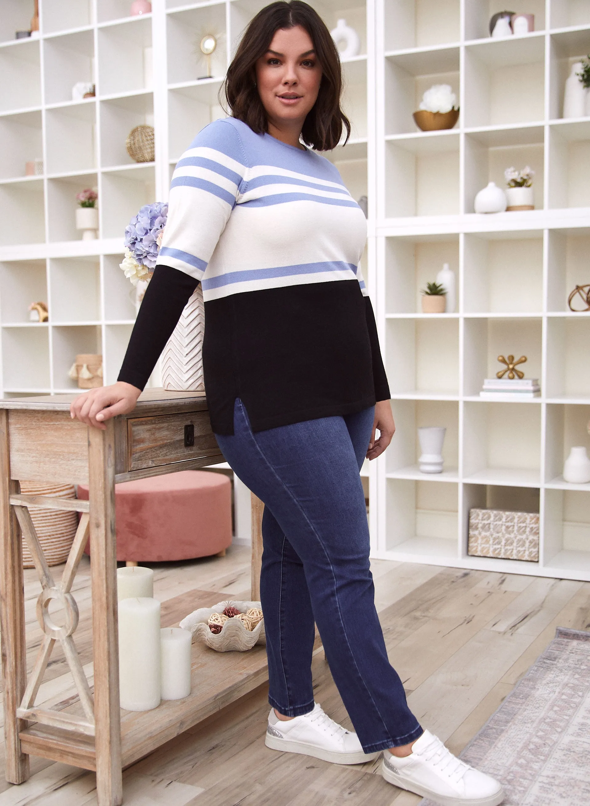 Straight Leg Jeans sold by Laura product image thumbnail 3