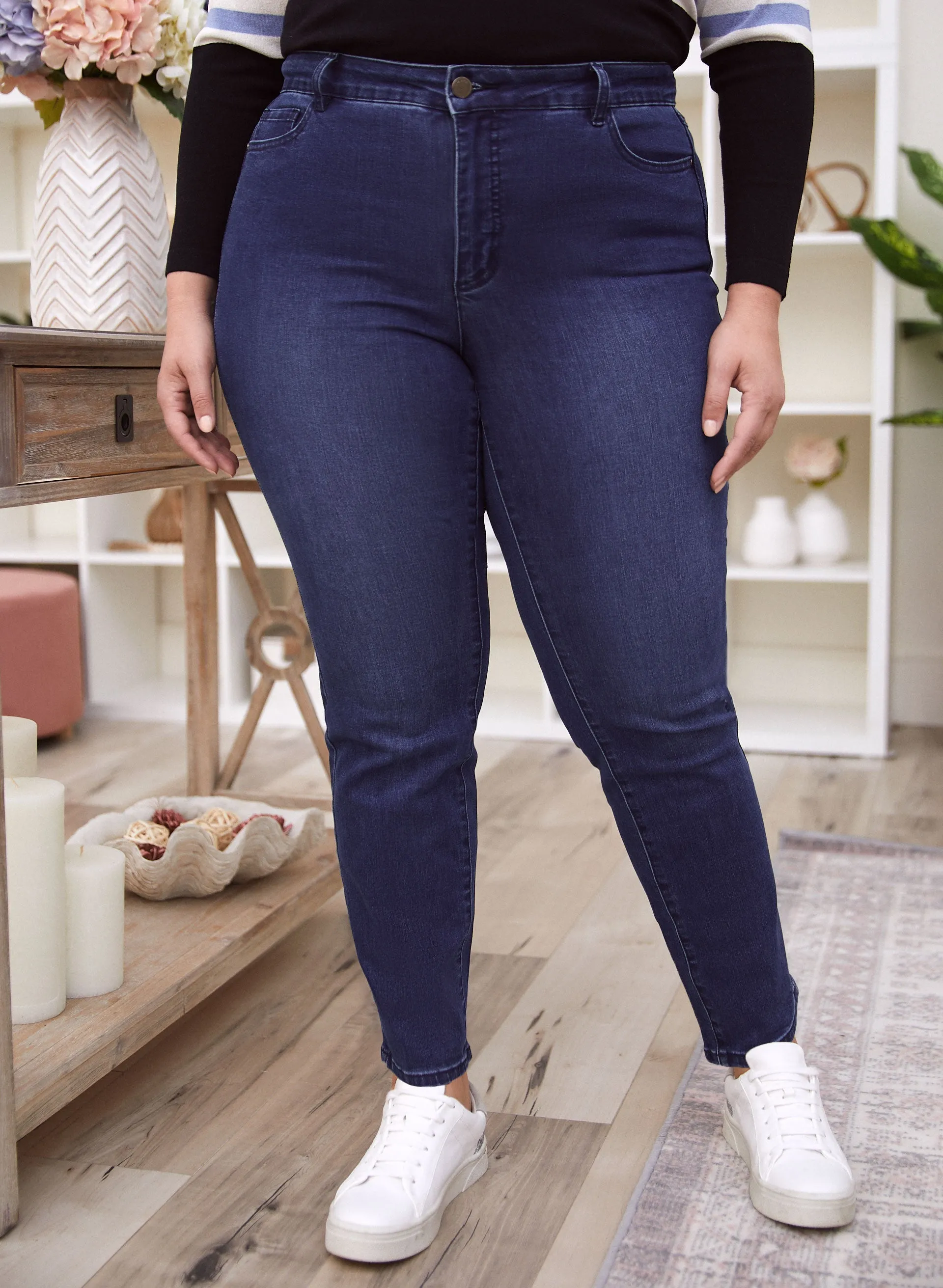 Straight Leg Jeans sold by Laura