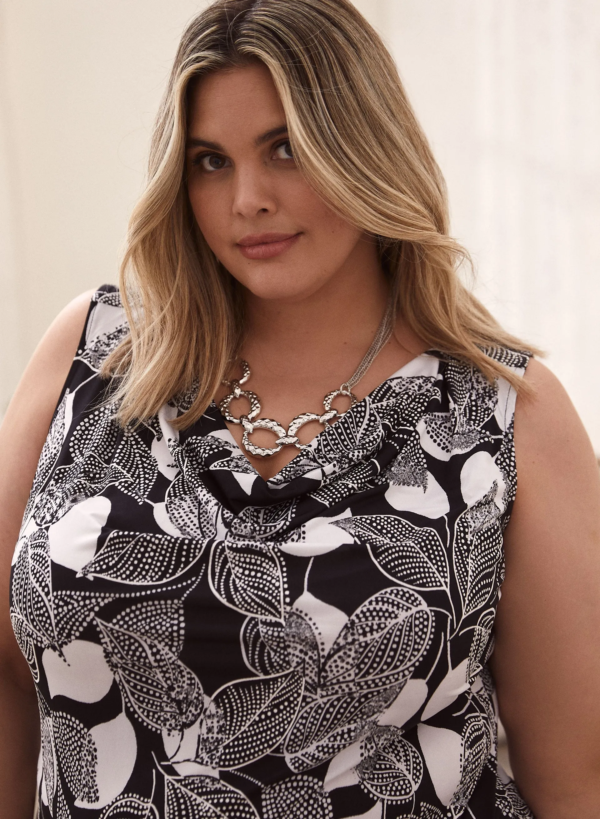 Leaf Print Sleeveless Top sold by Laura product image thumbnail 2