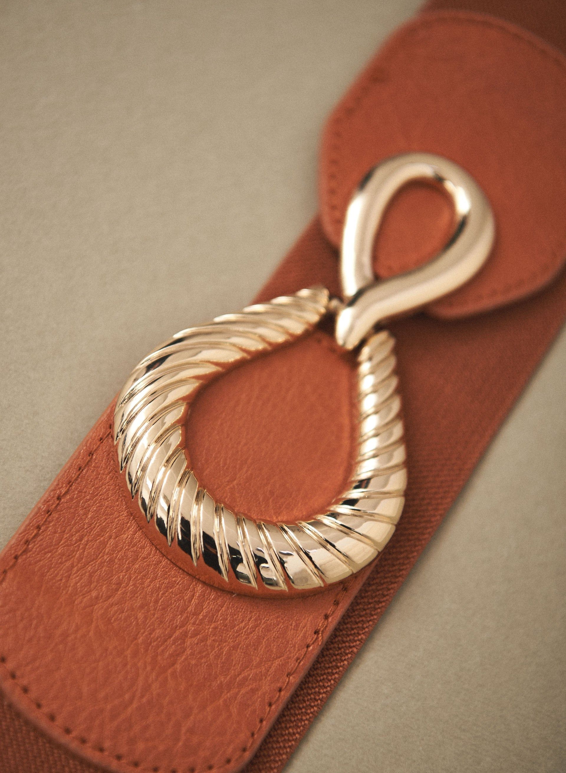 Teardrop Buckle Stretch Belt sold by Laura product image thumbnail 3