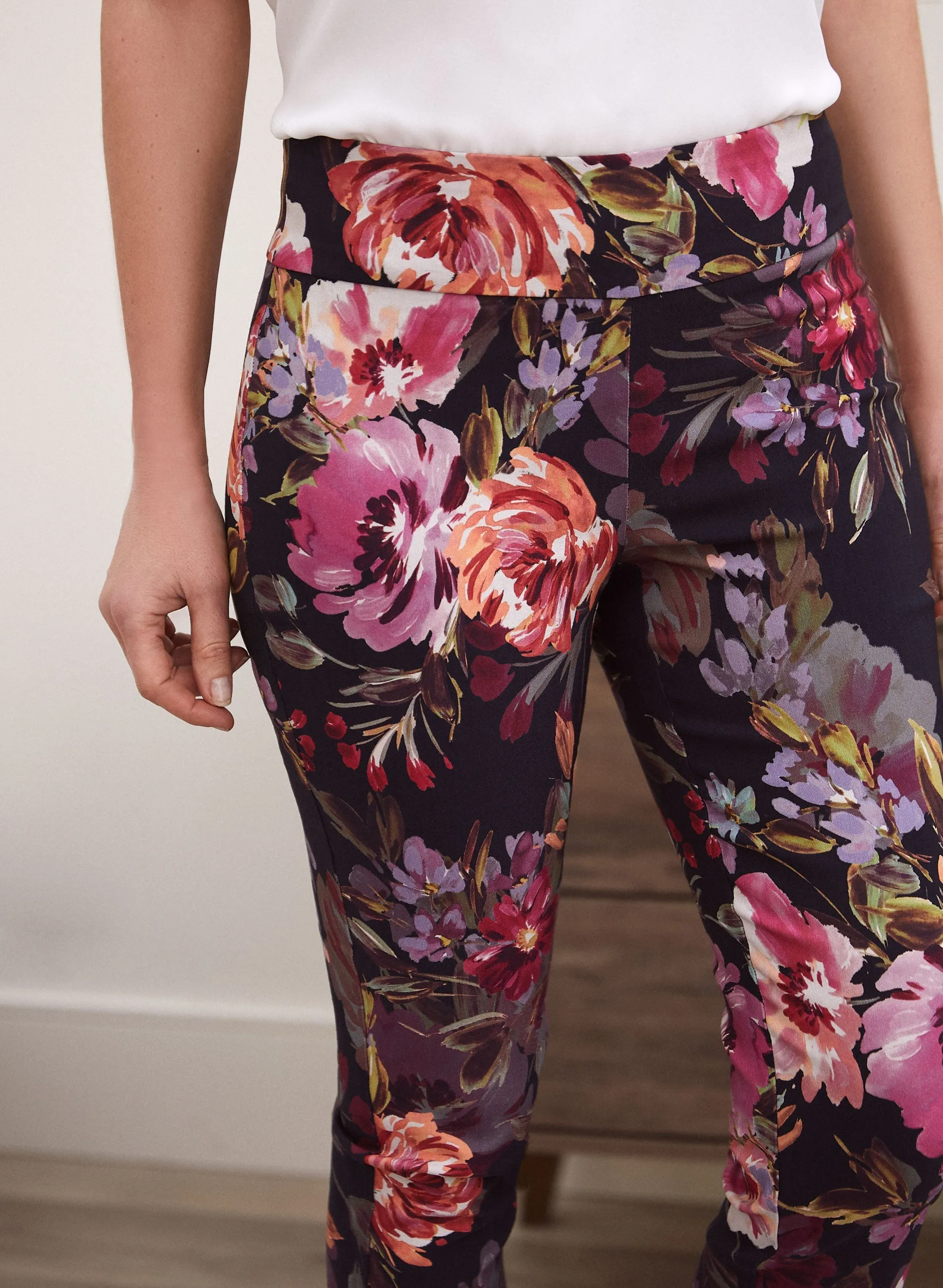 Floral Print Pull-On Pants sold by Laura product image thumbnail 4