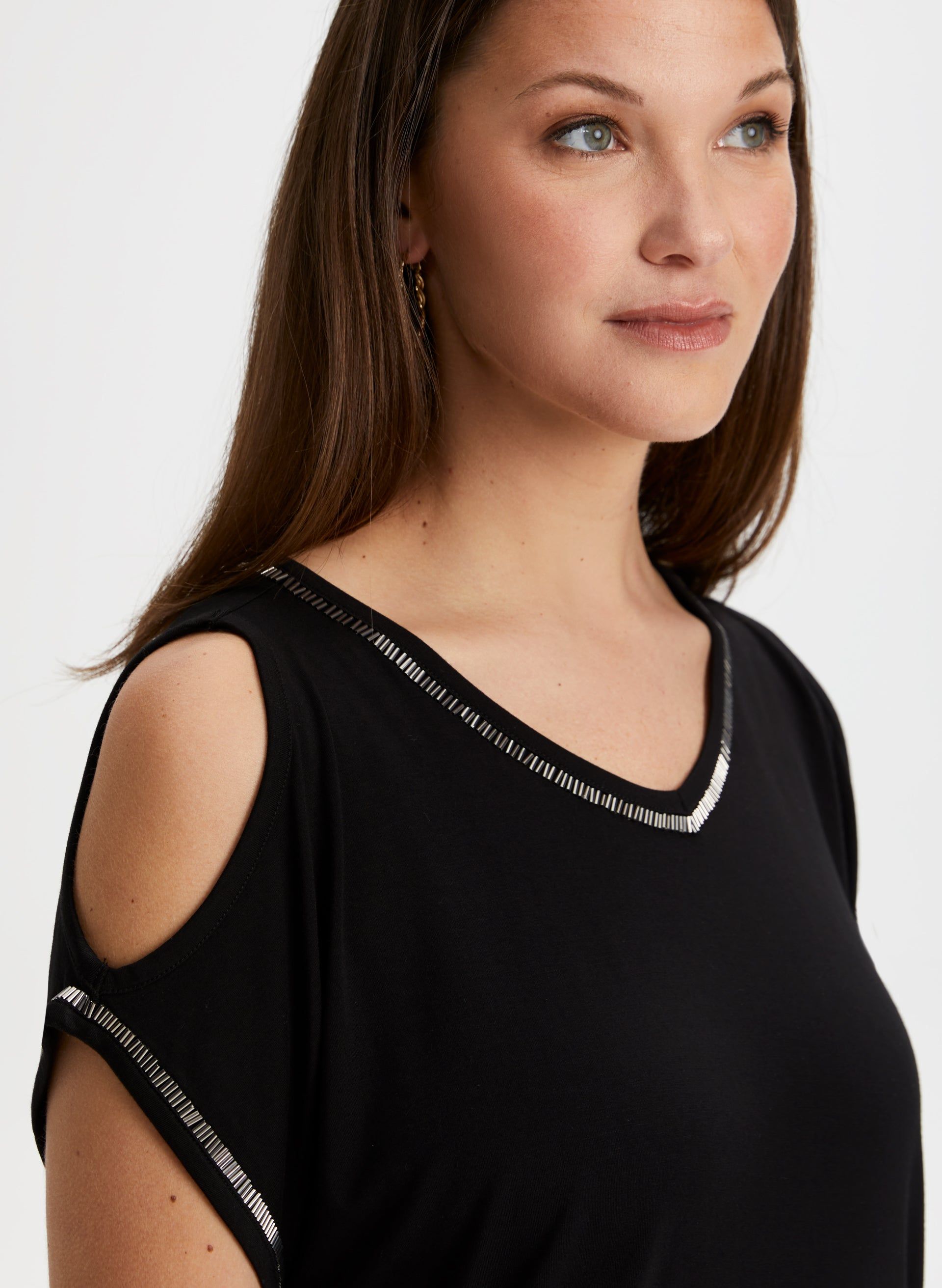 Cold Shoulder Top sold by Laura product image thumbnail 2