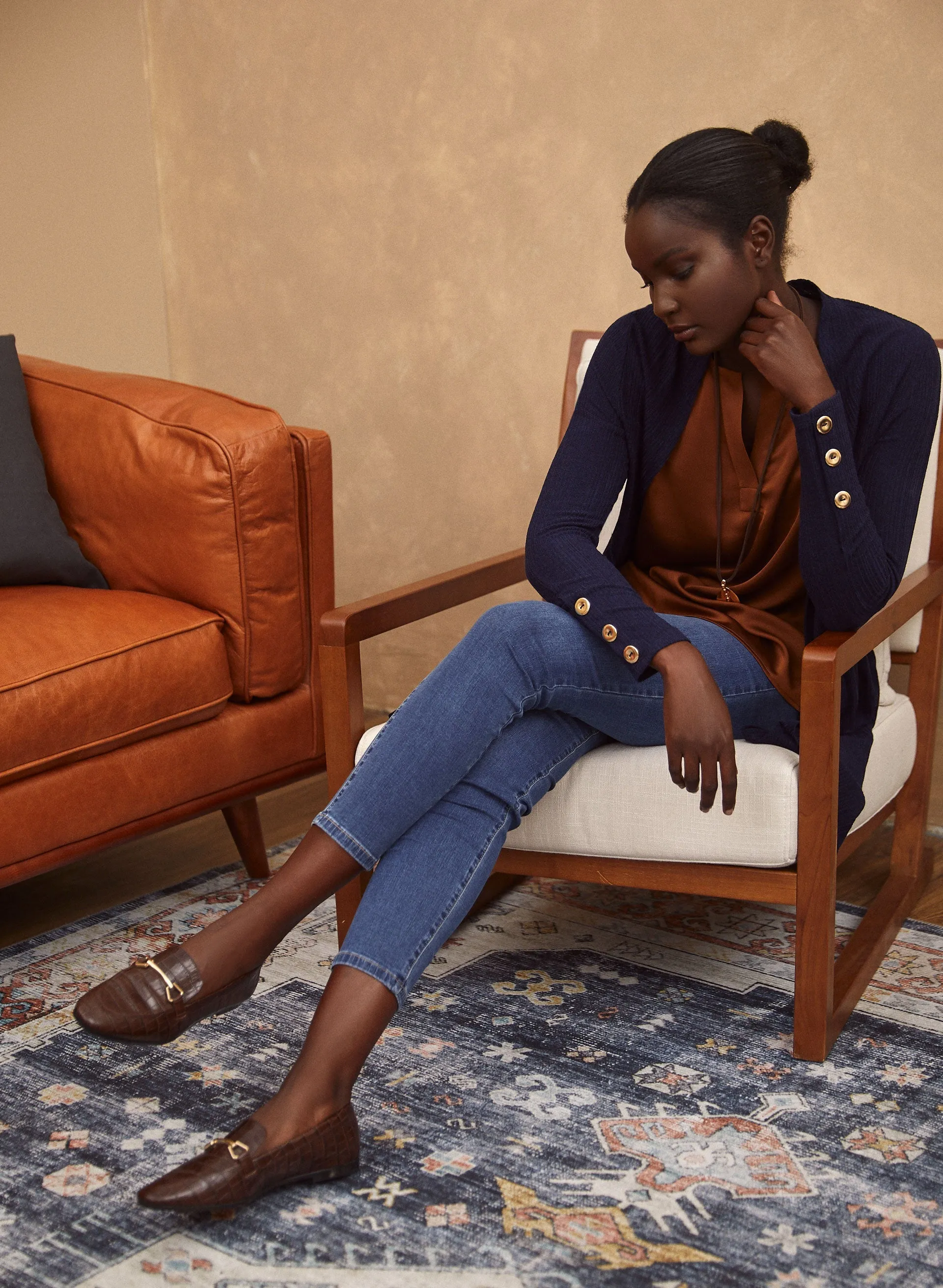 Sleeveless V-Neck Blouse sold by Laura product image thumbnail 4