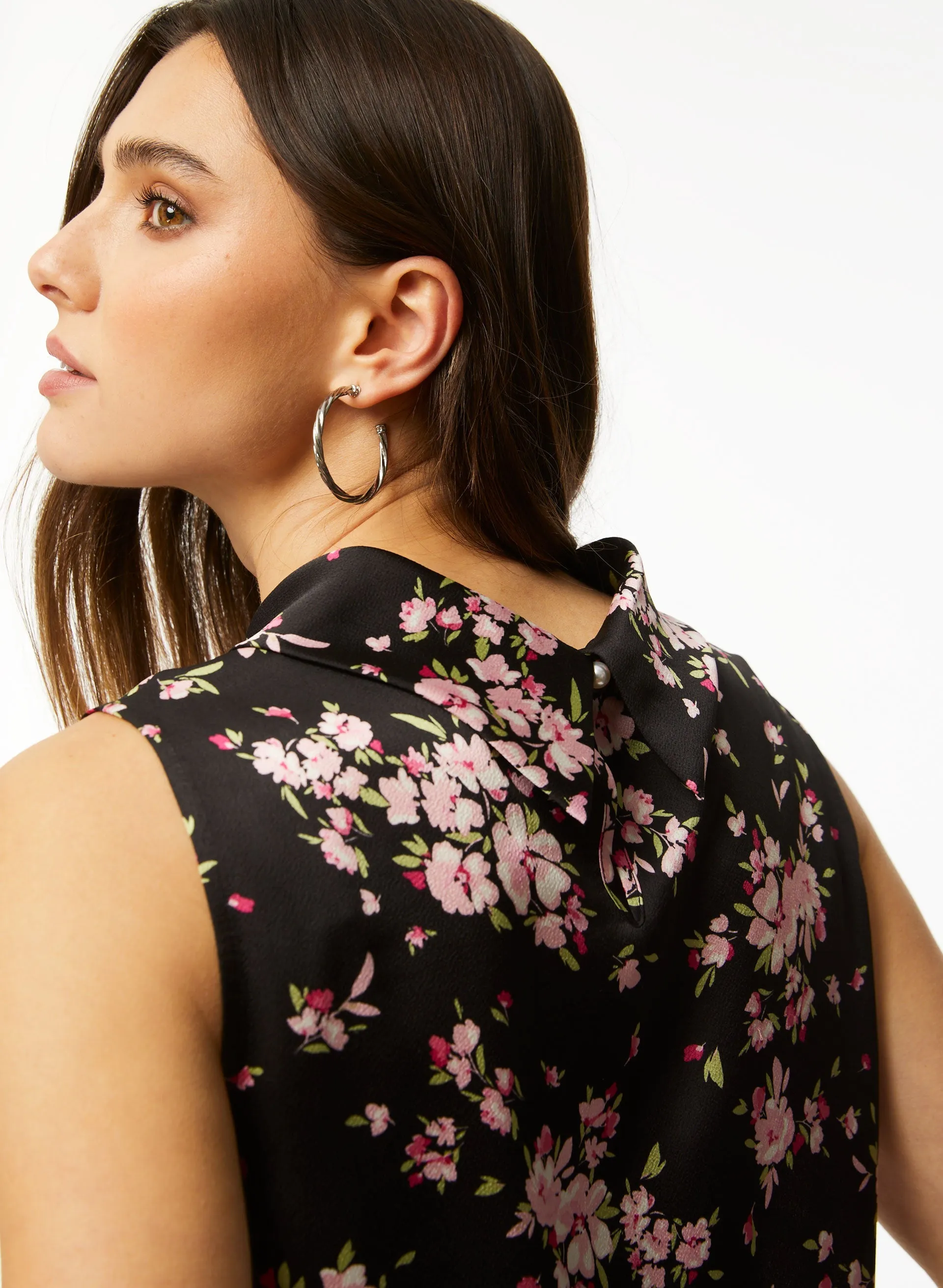 Sleeveless Floral Print Blouse sold by Laura product image thumbnail 2