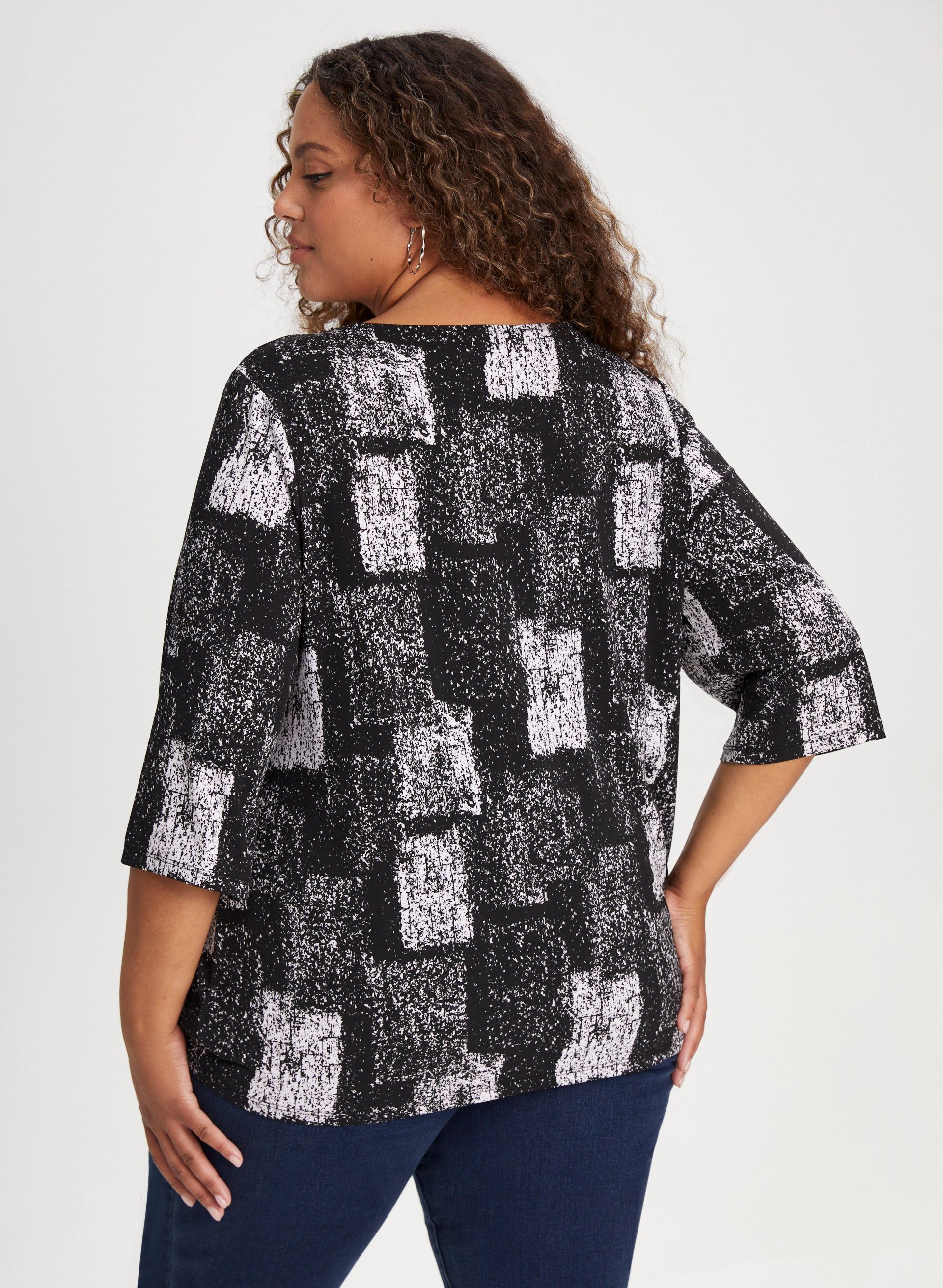Abstract Print Top sold by Laura product image thumbnail 4