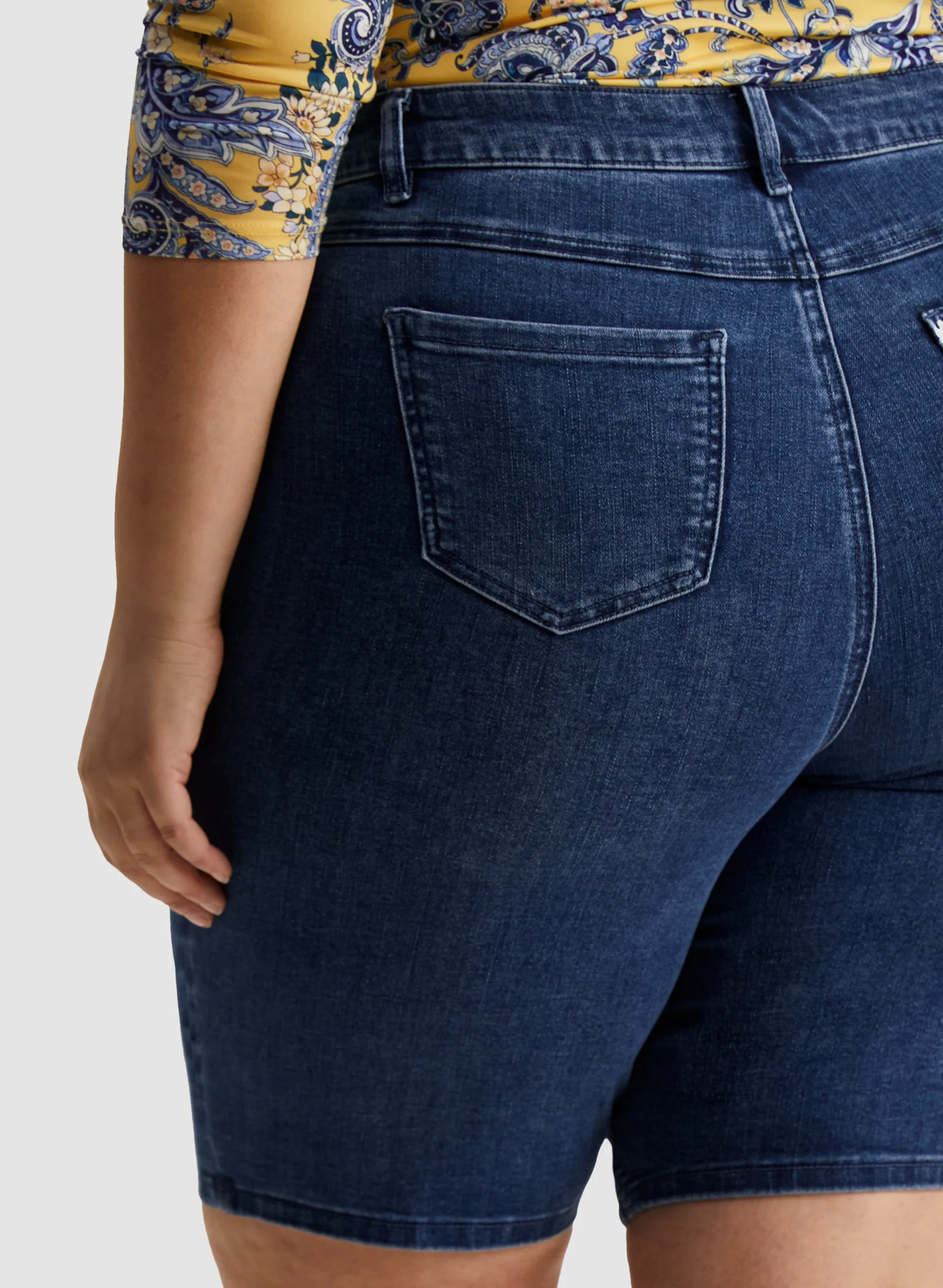 Embroidered Bermuda Shorts sold by Laura product image thumbnail 5