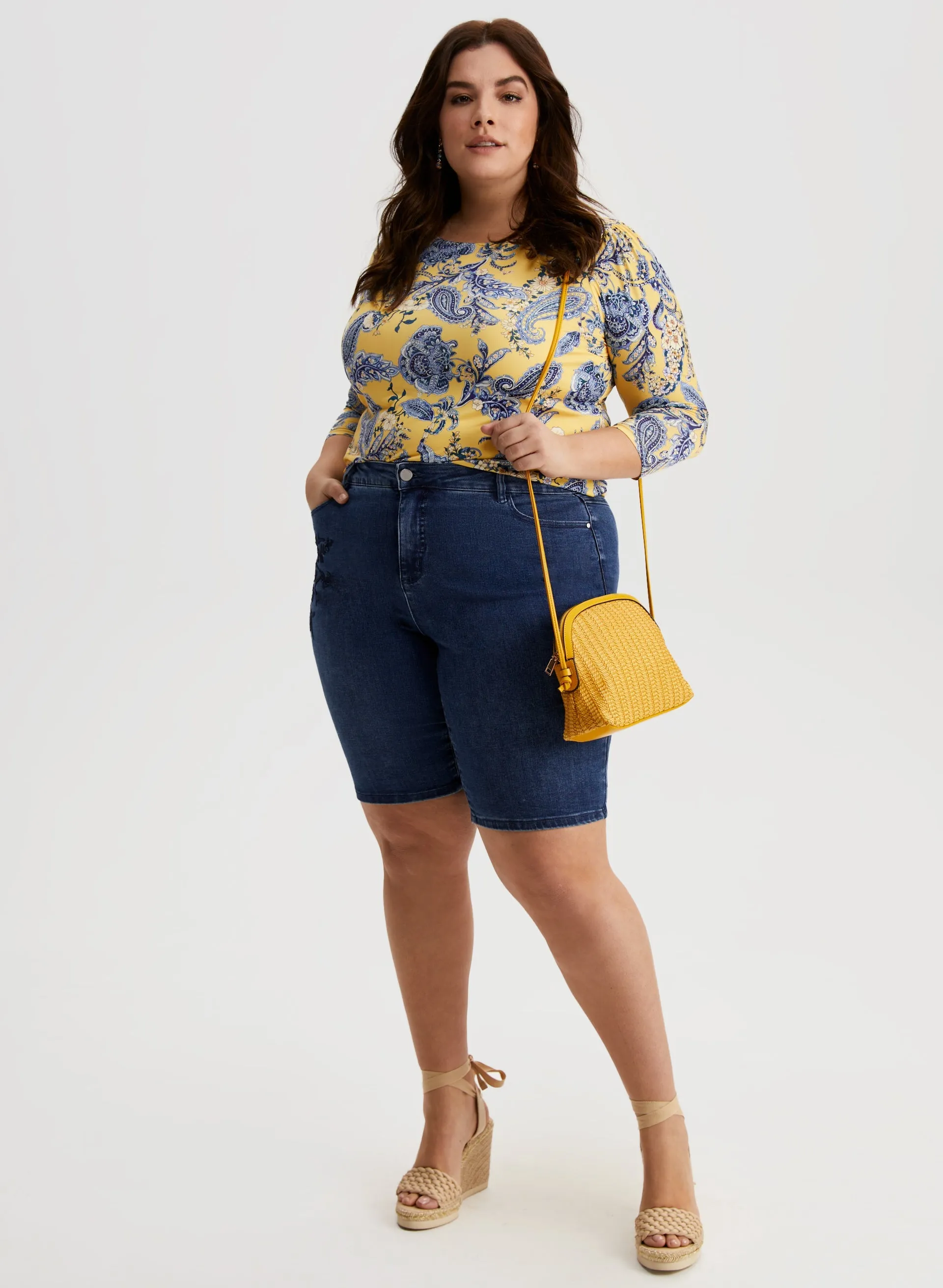 Embroidered Bermuda Shorts sold by Laura product image thumbnail 3