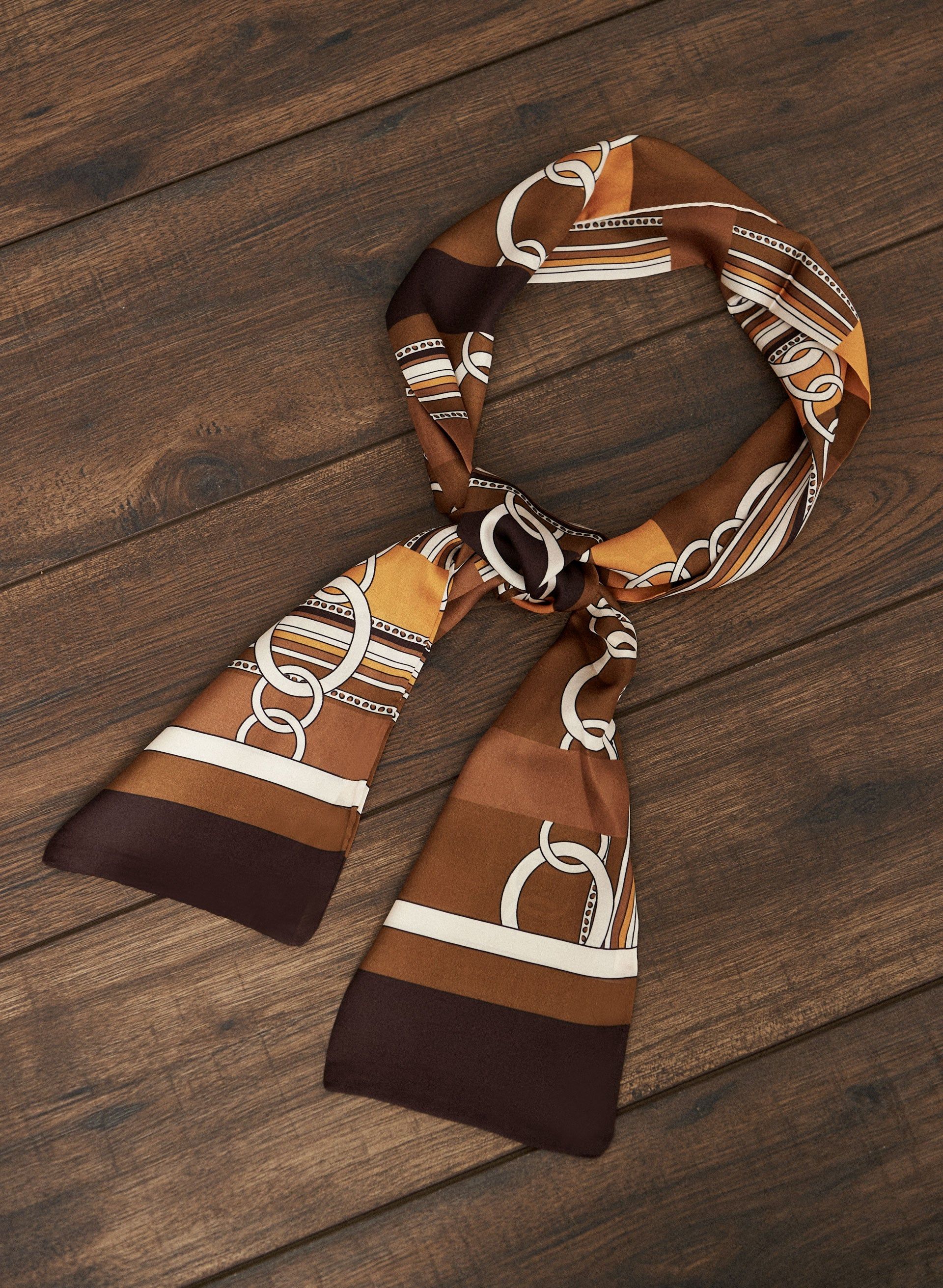 Round Chain Print Scarf sold by Laura