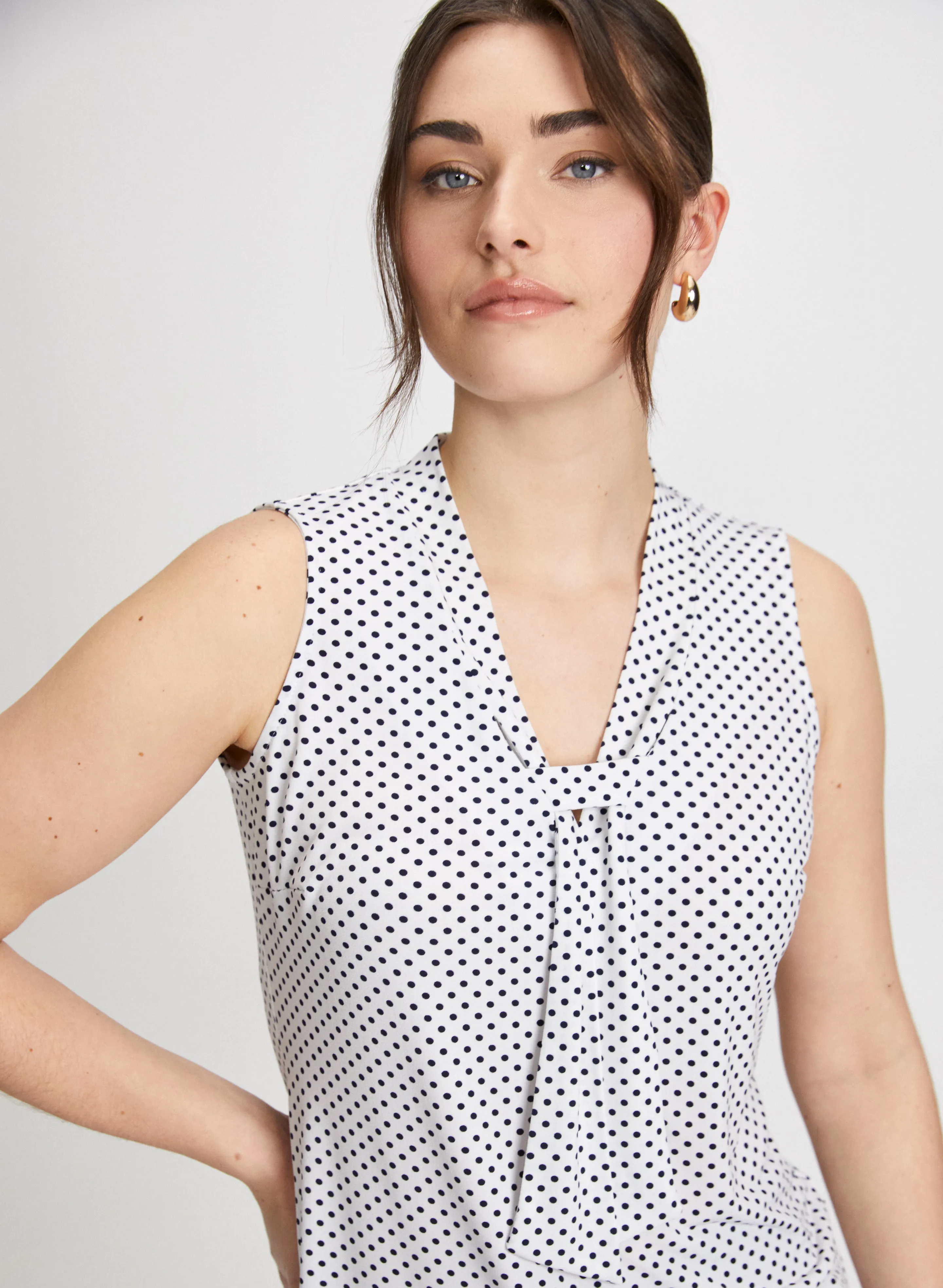 Dot Motif Sleeveless Top sold by Laura product image thumbnail 2