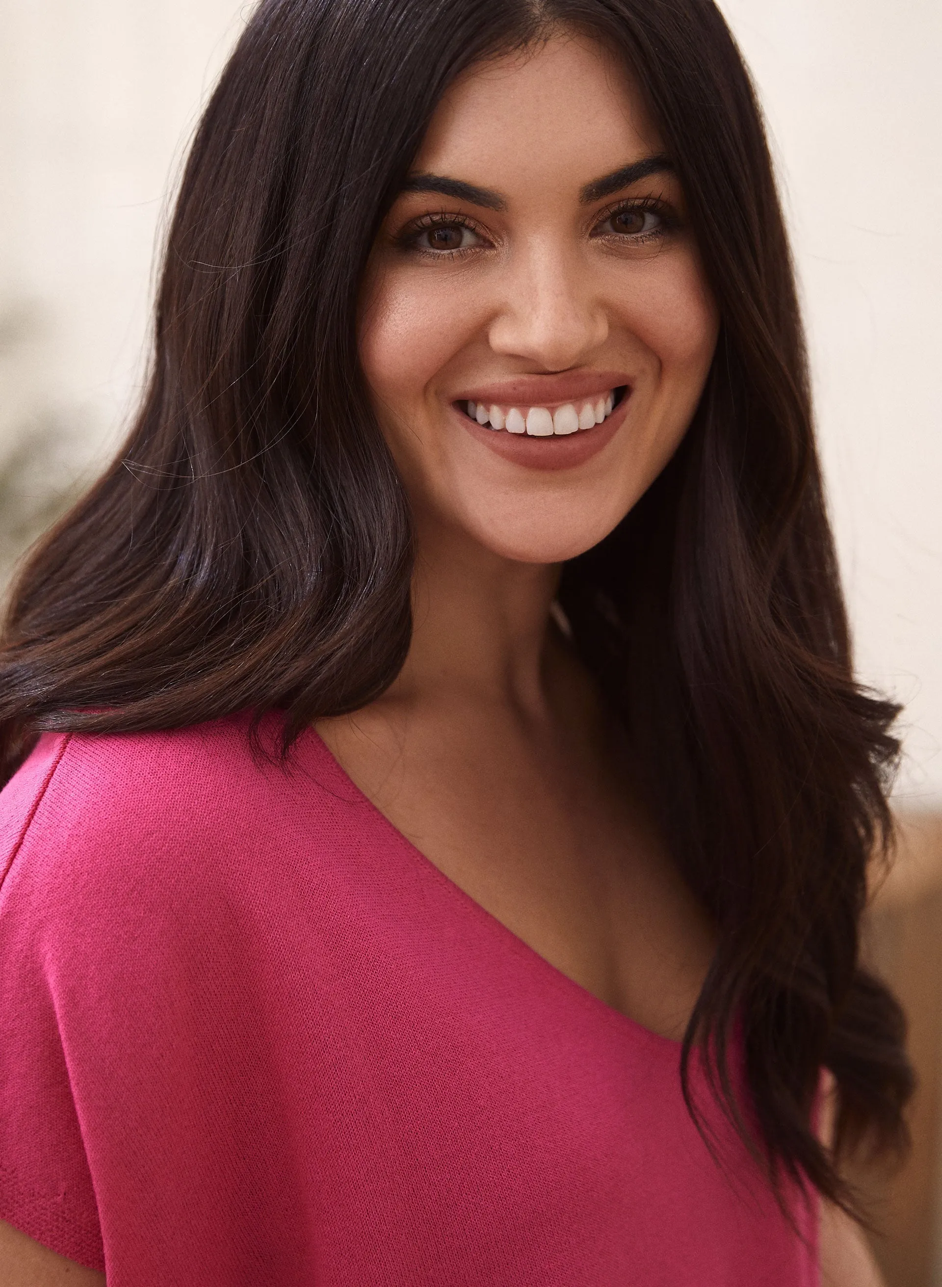 Short Sleeve V-Neck Sweater sold by Laura product image thumbnail 2