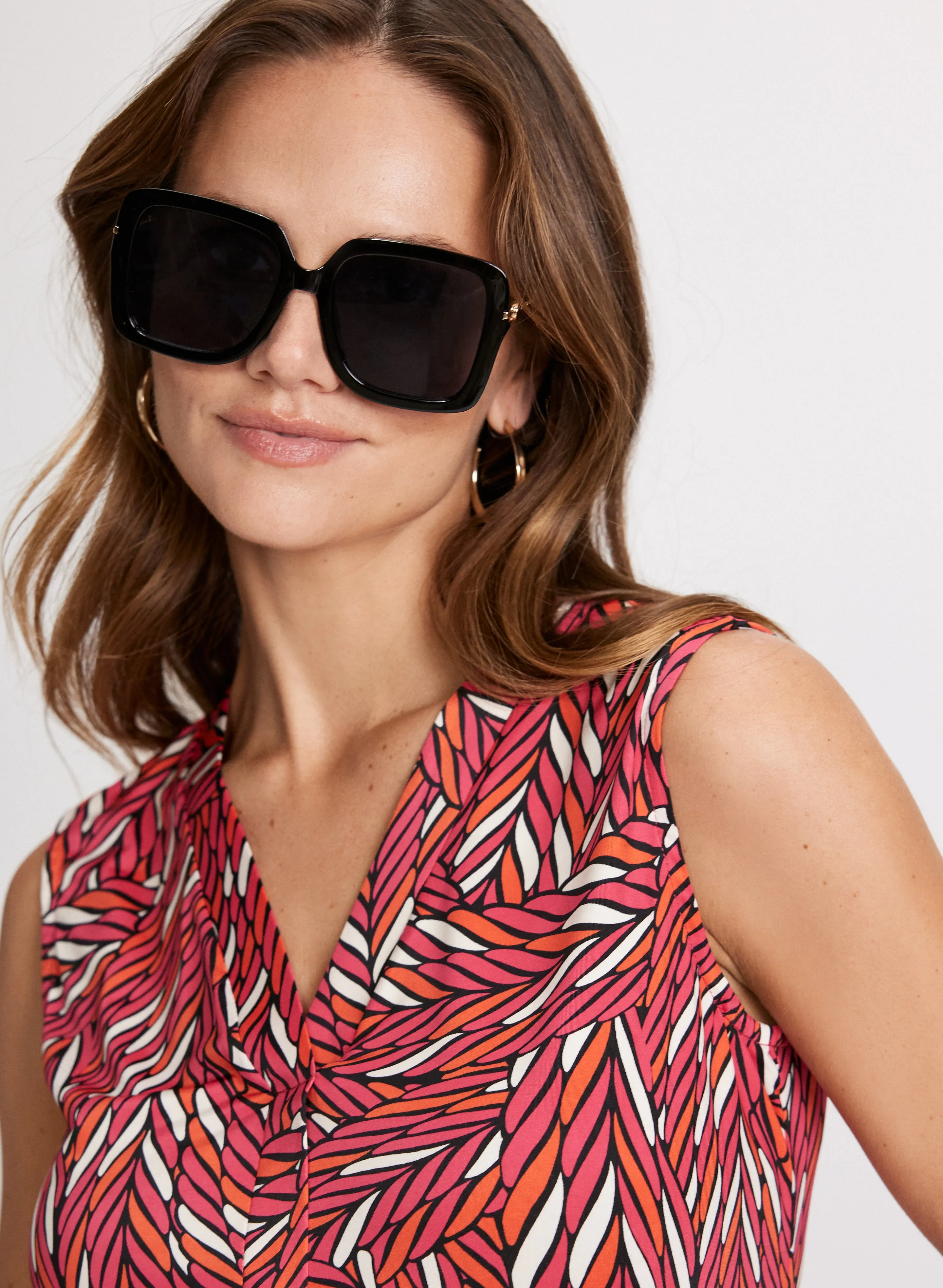 Metallic Arms Square Sunglasses sold by Laura product image thumbnail 4