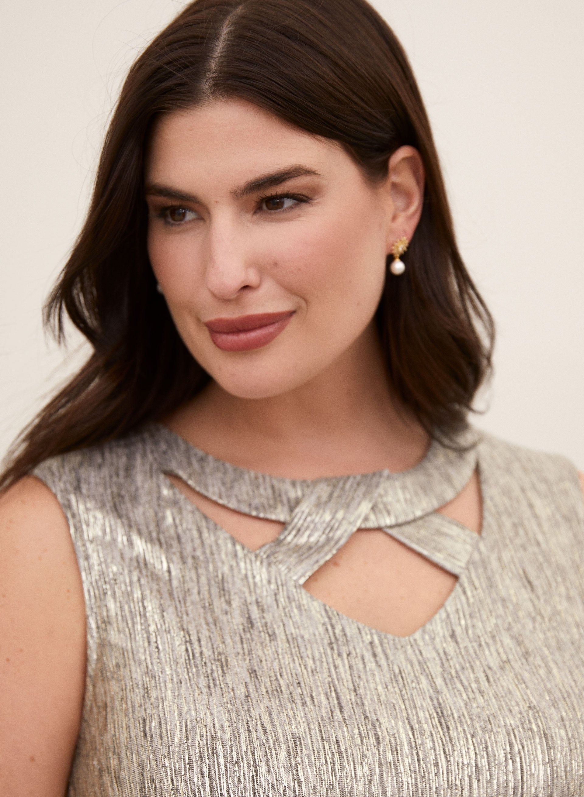 Keyhole Detail Sleeveless Top sold by Laura product image thumbnail 2