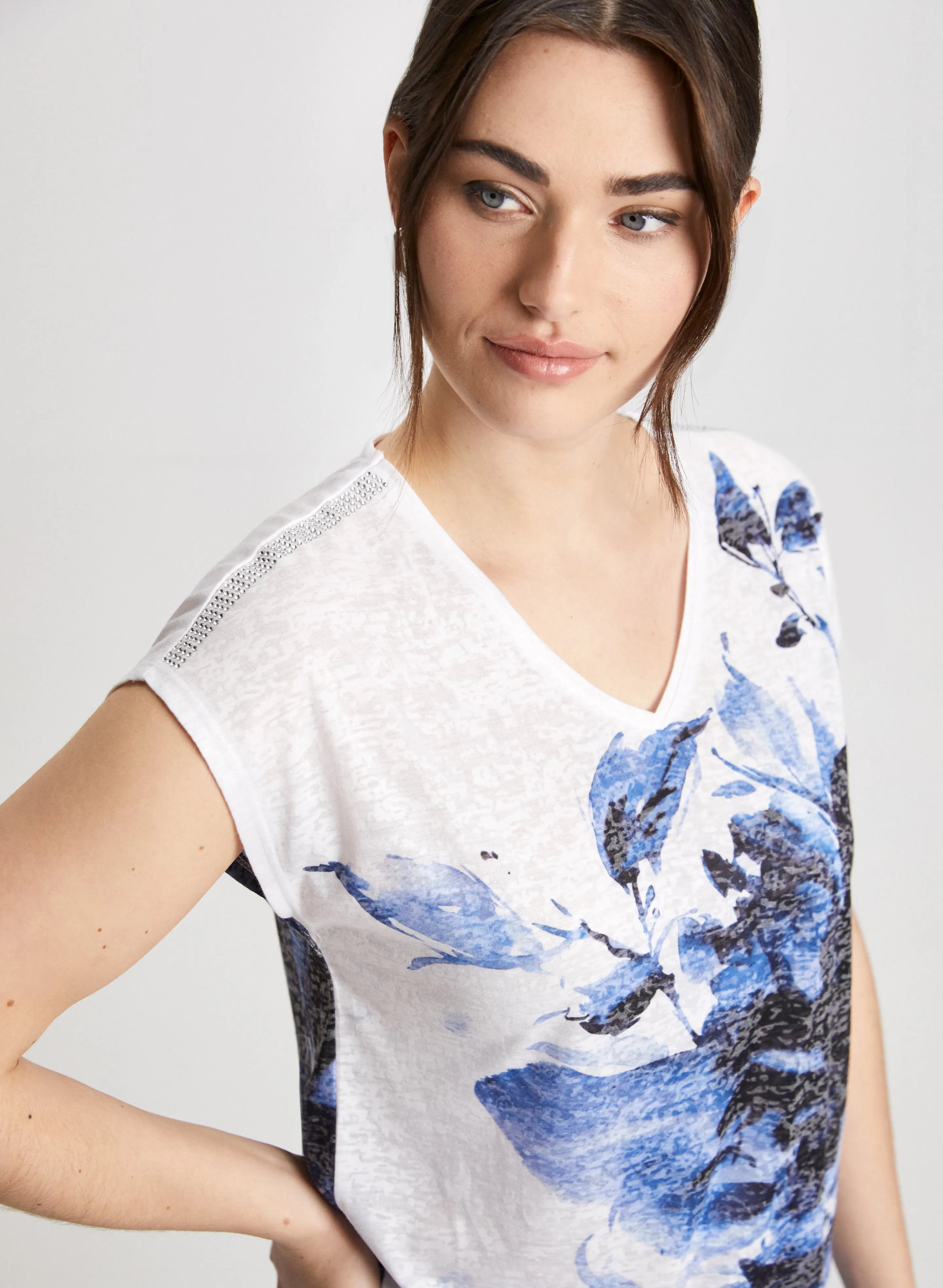 Floral Print Burnout T-Shirt sold by Laura product image thumbnail 2