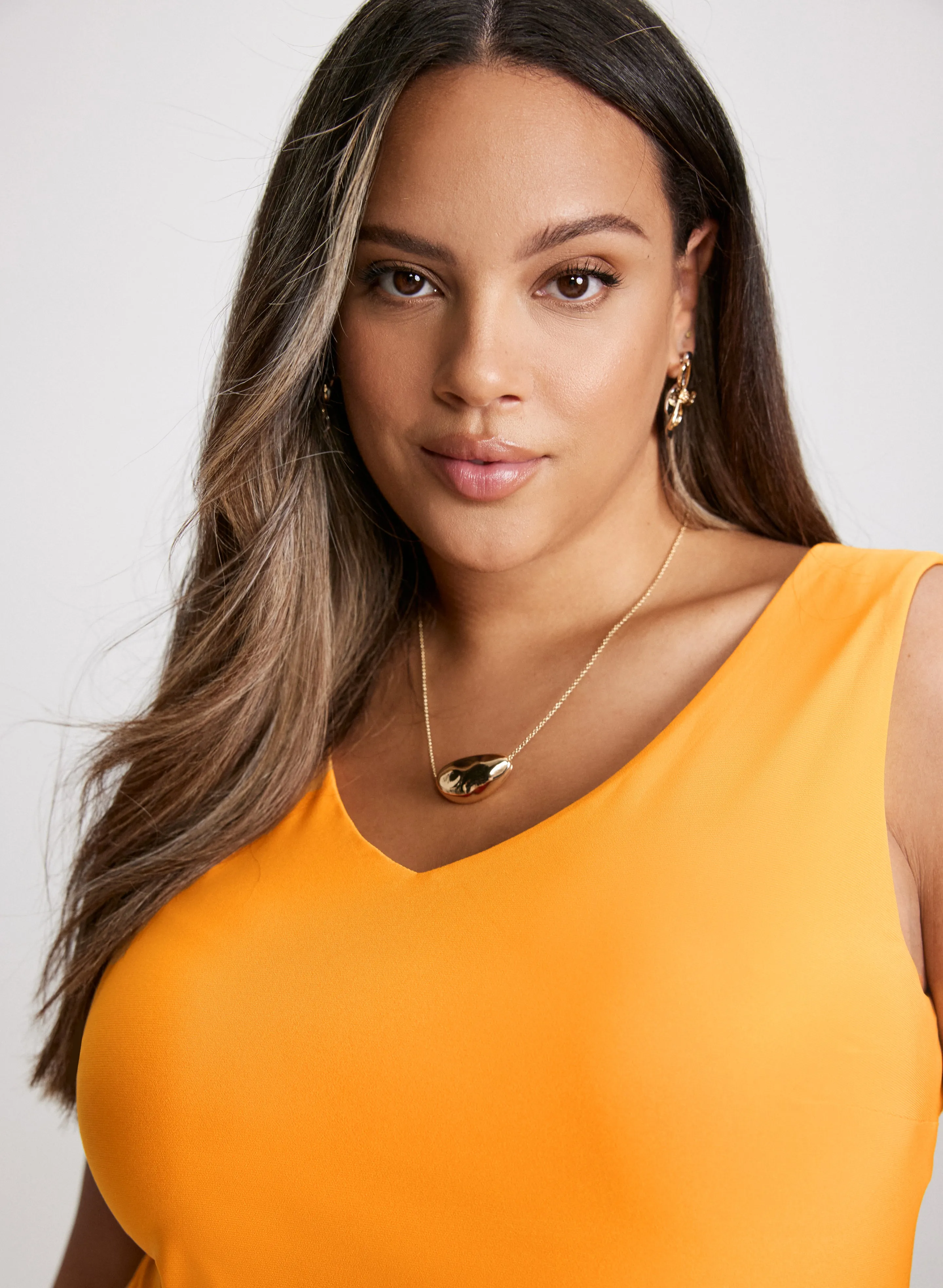 Lined Sleeveless Top sold by Laura product image thumbnail 2