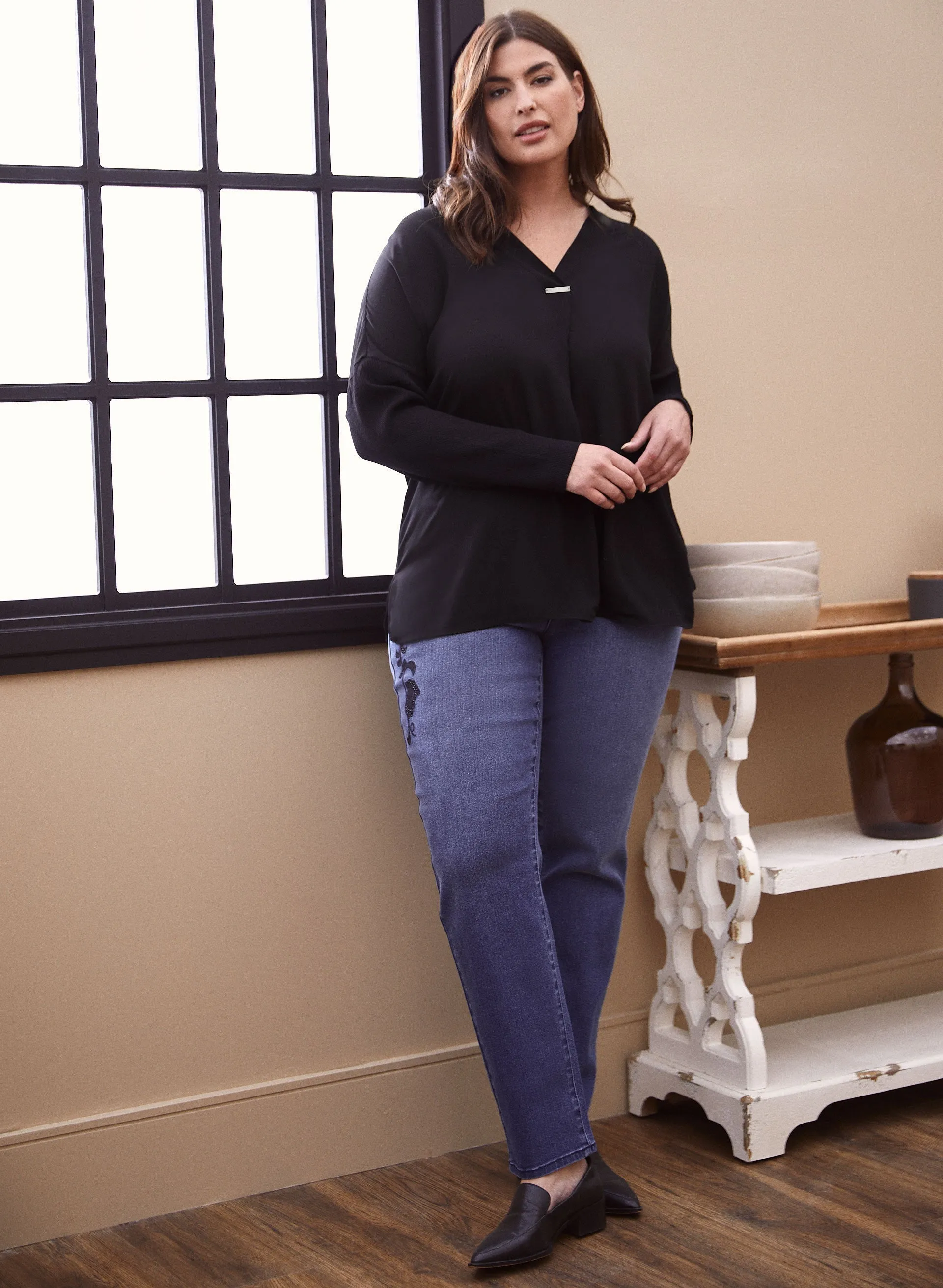 Long Sleeve V-Neck Blouse sold by Laura product image thumbnail 3