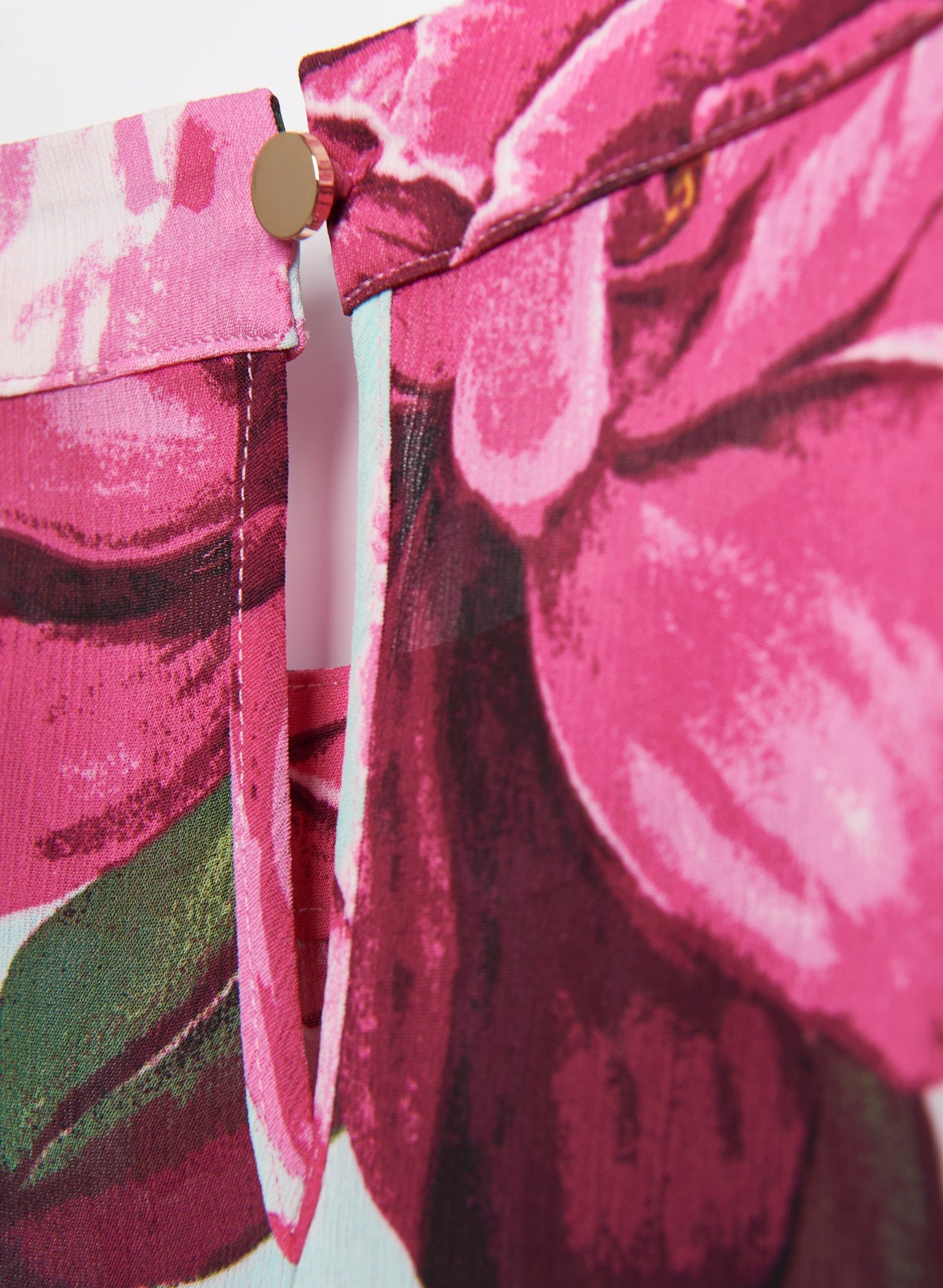 Sleeveless Floral Print Crepe Top sold by Laura product image thumbnail 5