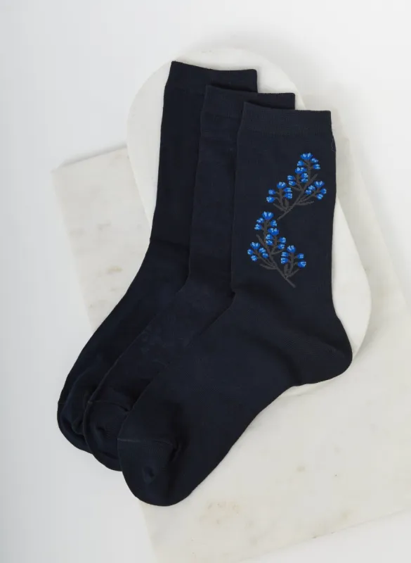 Bamboo Crew Socks 3-Pack sold by Laura