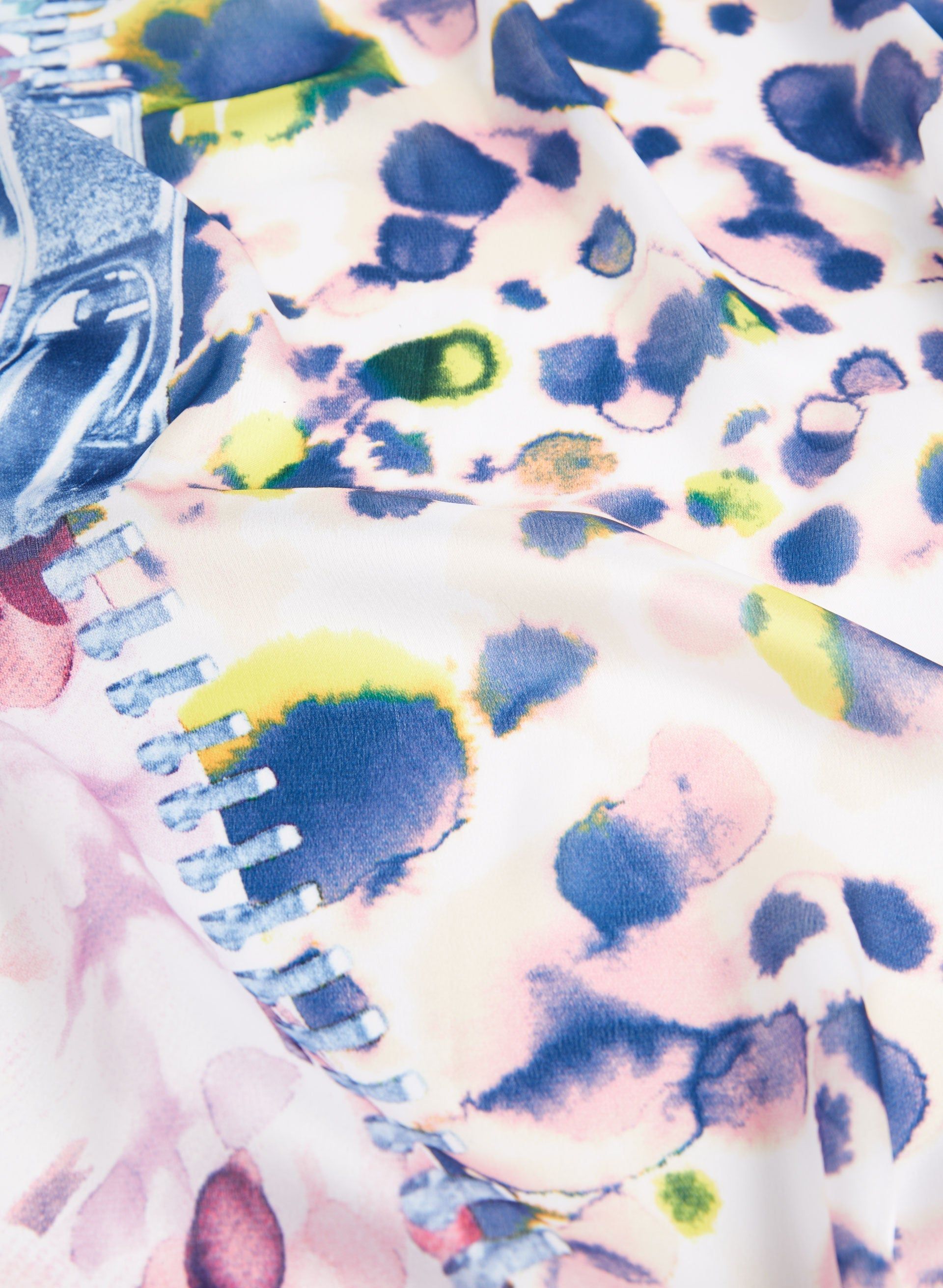 Abstract Print Scarf sold by Laura product image thumbnail 2