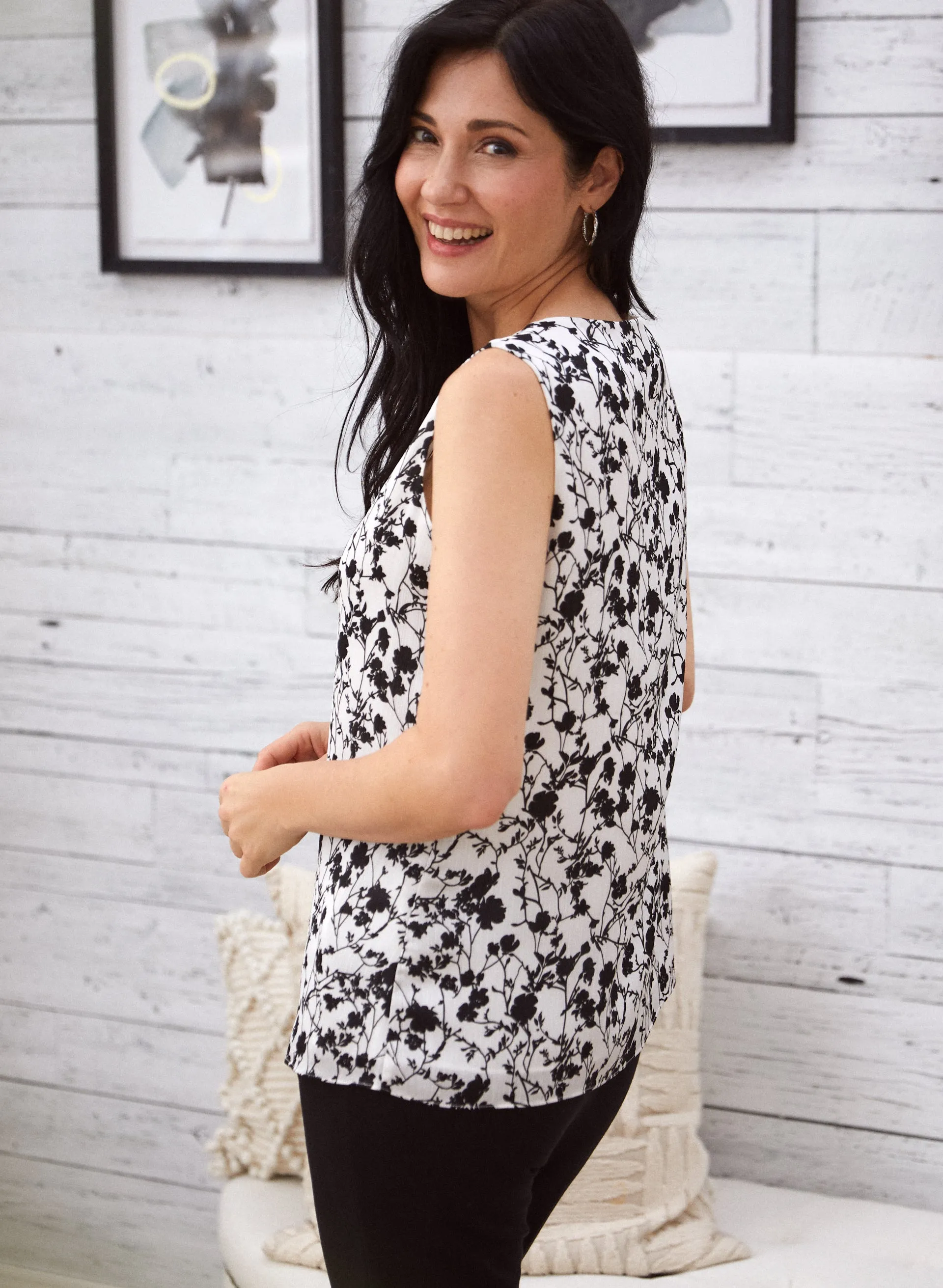 Sleeveless Floral Print Top sold by Laura product image thumbnail 2