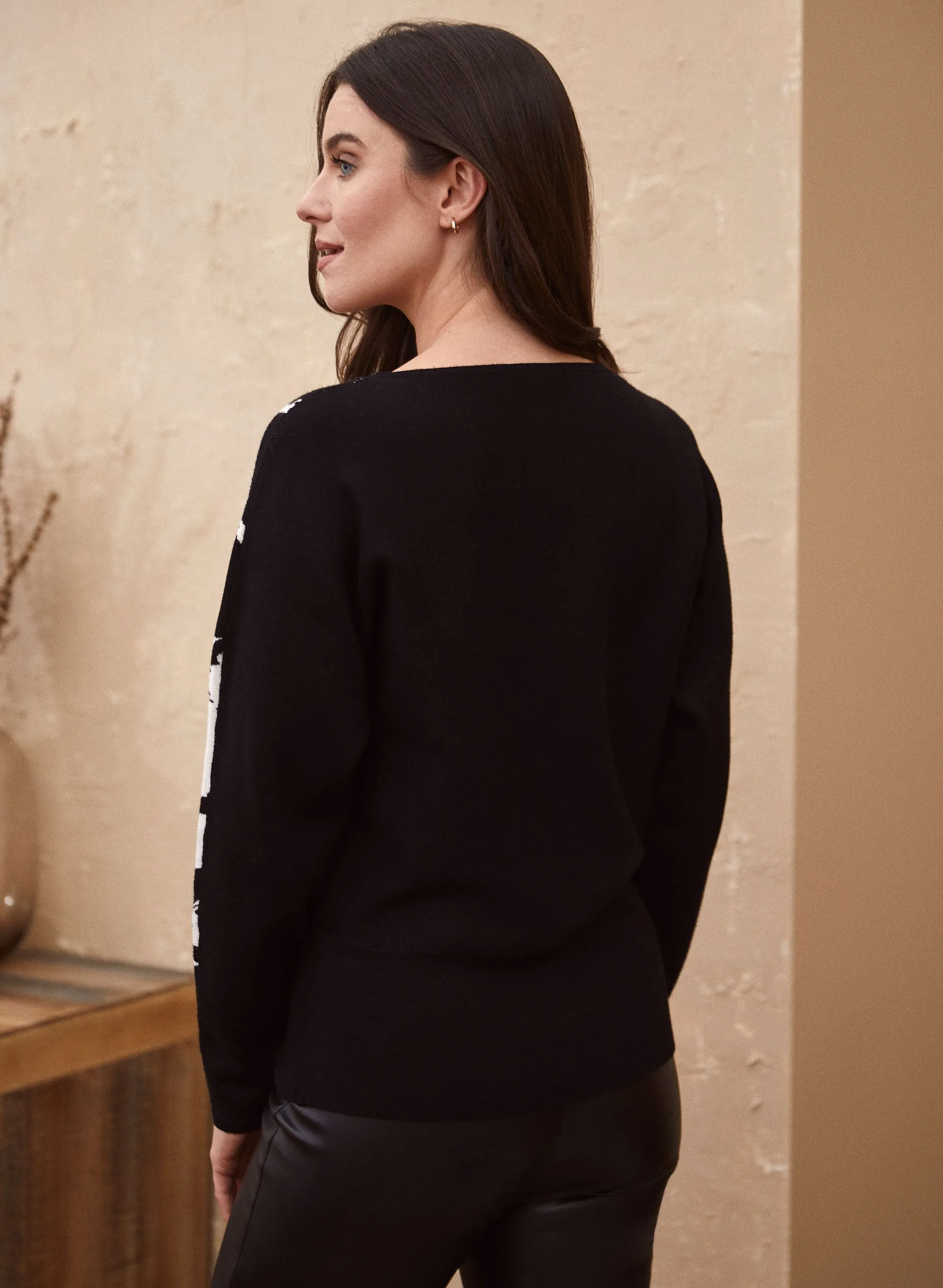 Contrast Floral Motif Sweater sold by Laura product image thumbnail 4