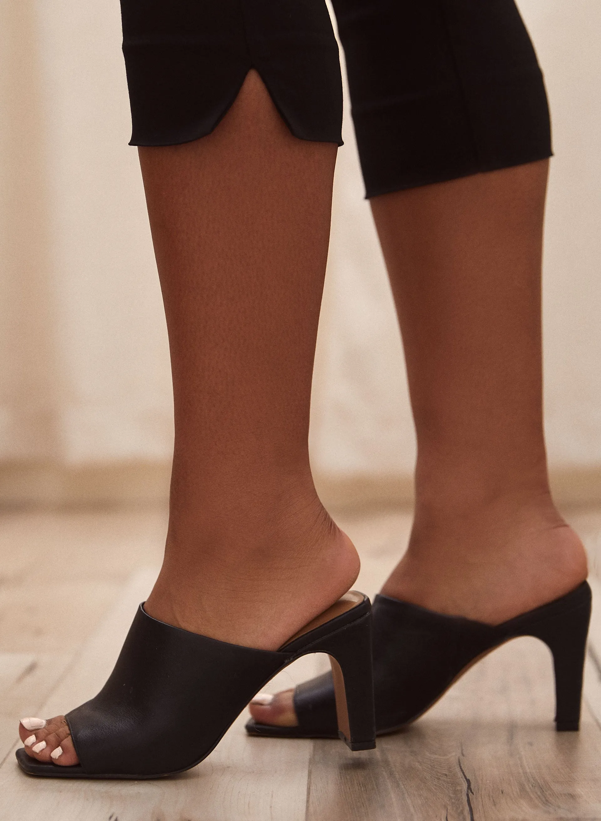 Pull-On Bengaline Capris sold by Laura product image thumbnail 4