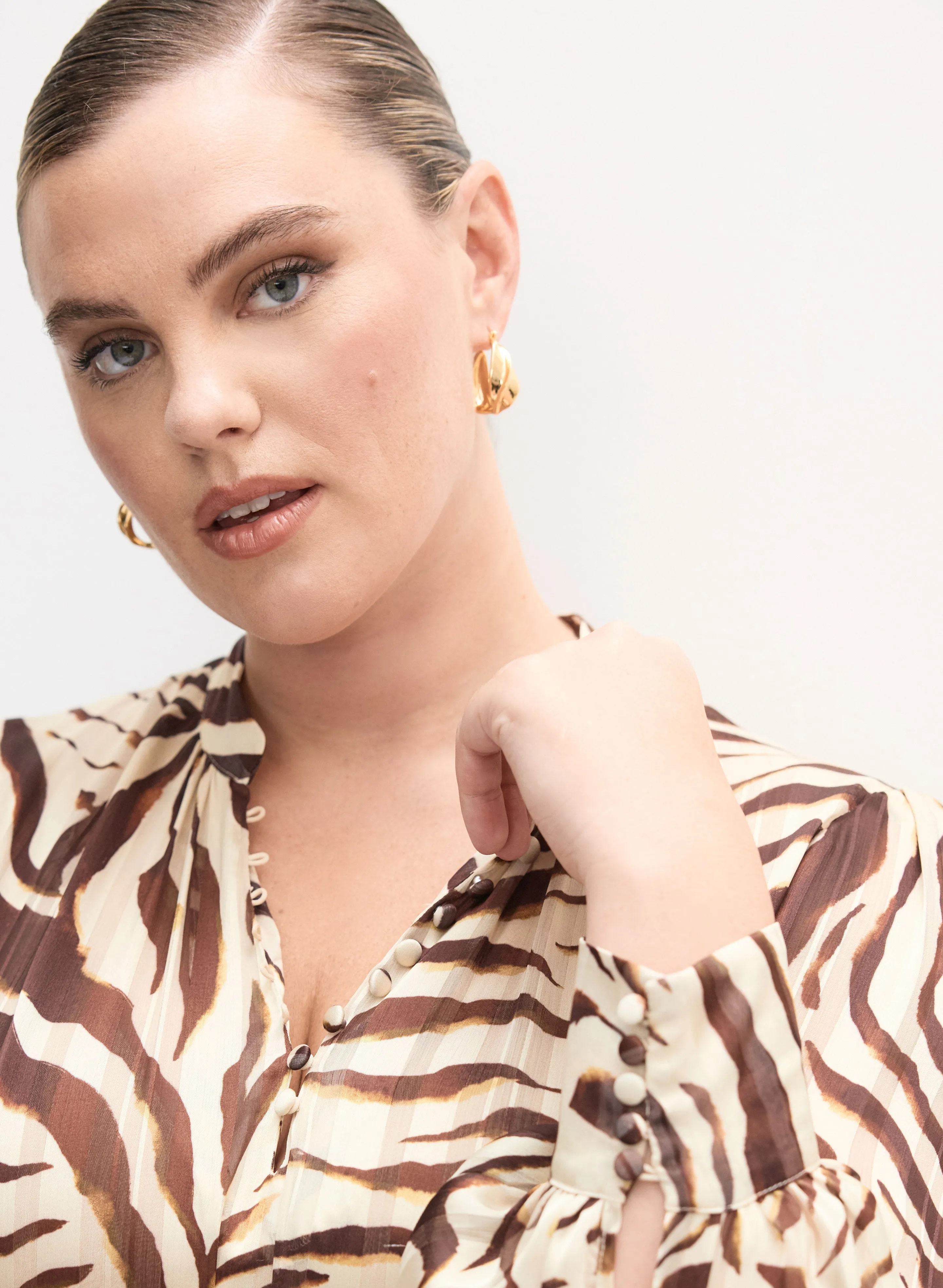Melanie Lyne - Zebra Print Blouse sold by Laura product image thumbnail 4