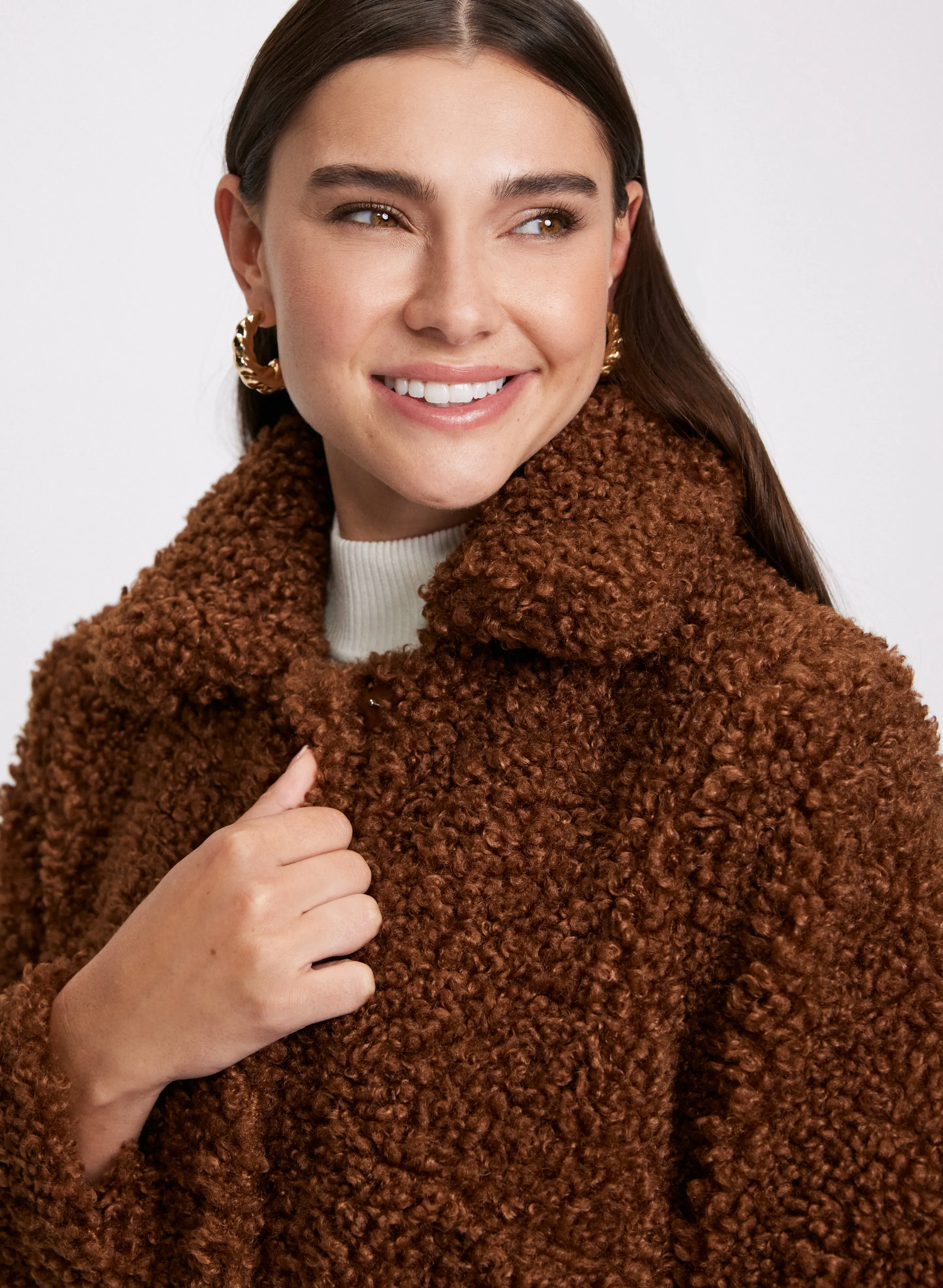 Short Shearling Coat sold by Laura product image thumbnail 5