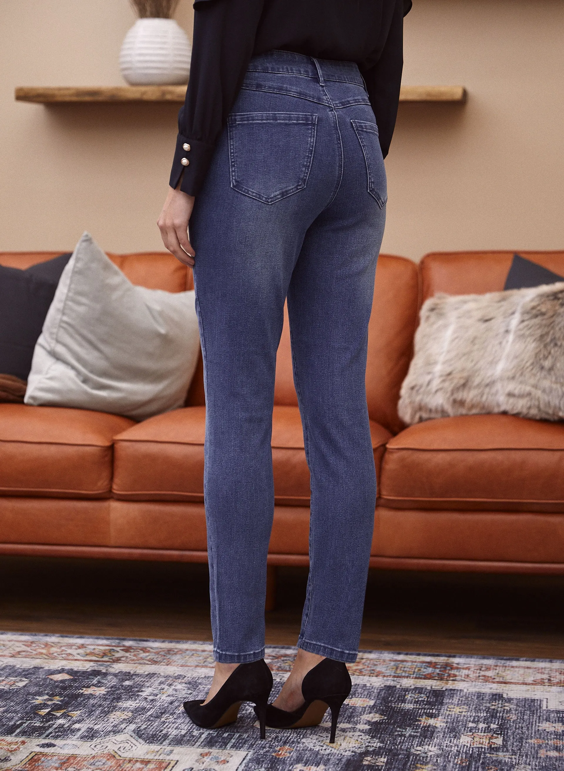 Flower Appliqué Jeans sold by Laura product image thumbnail 2